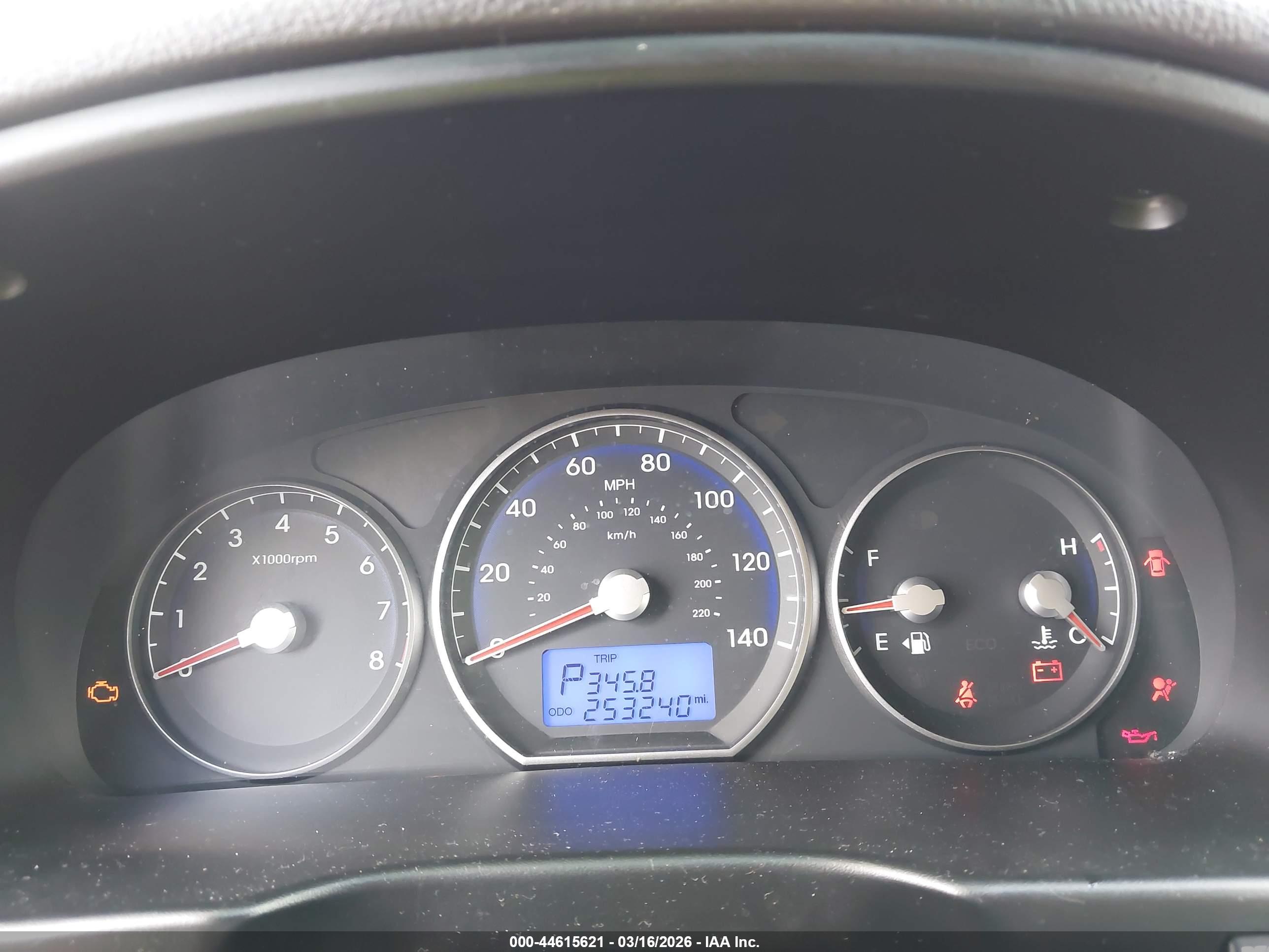HYUNDAI SANTA image 7