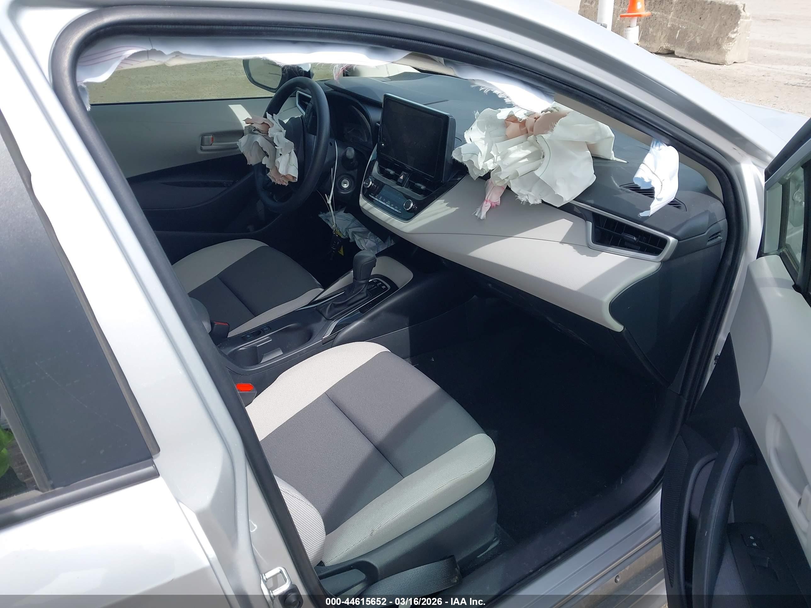 TOYOTA COROLLA image 5