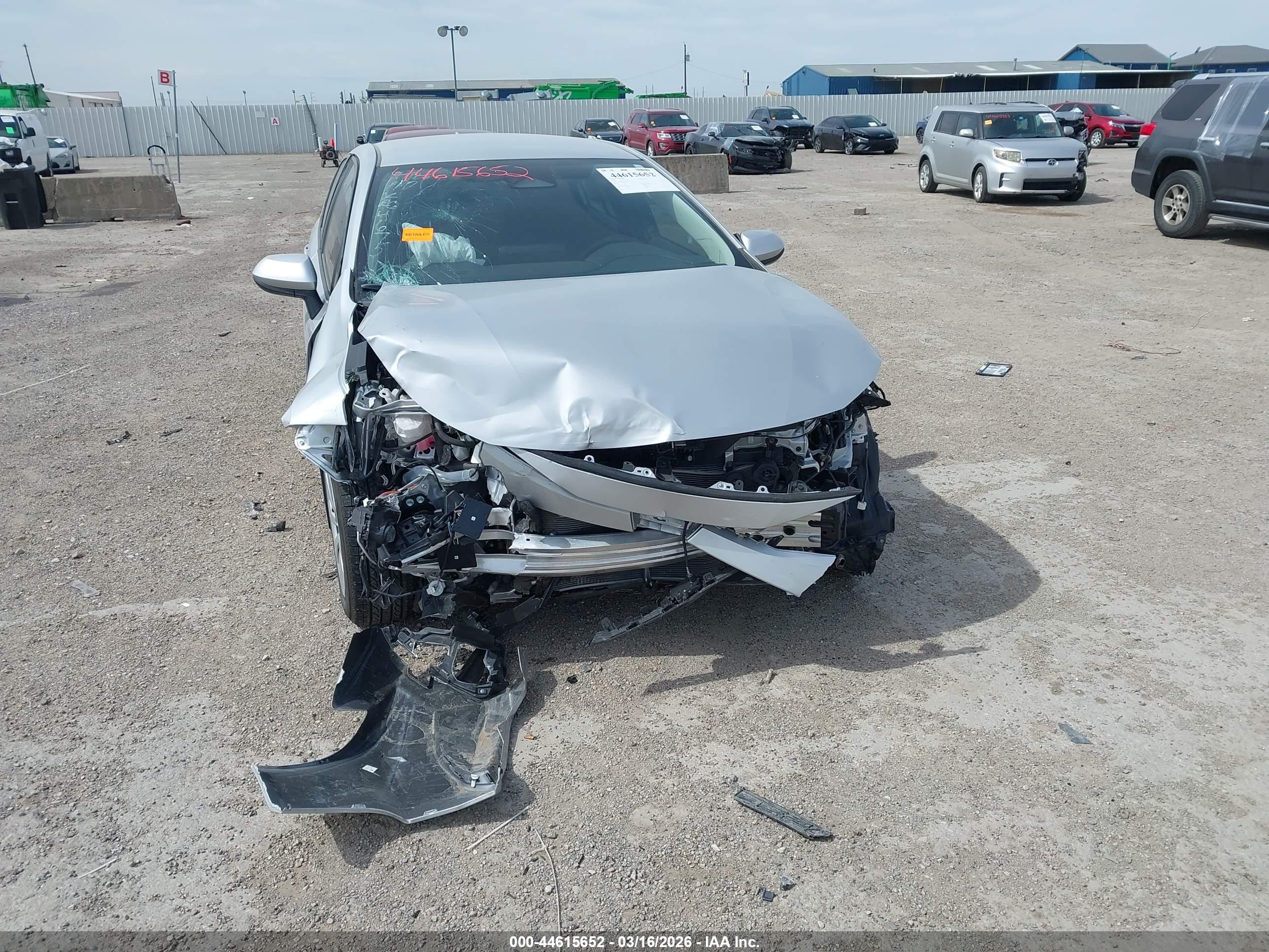 TOYOTA COROLLA image 6