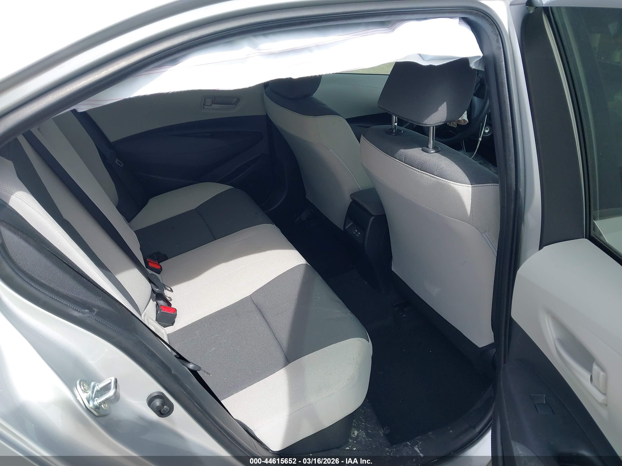 TOYOTA COROLLA image 8