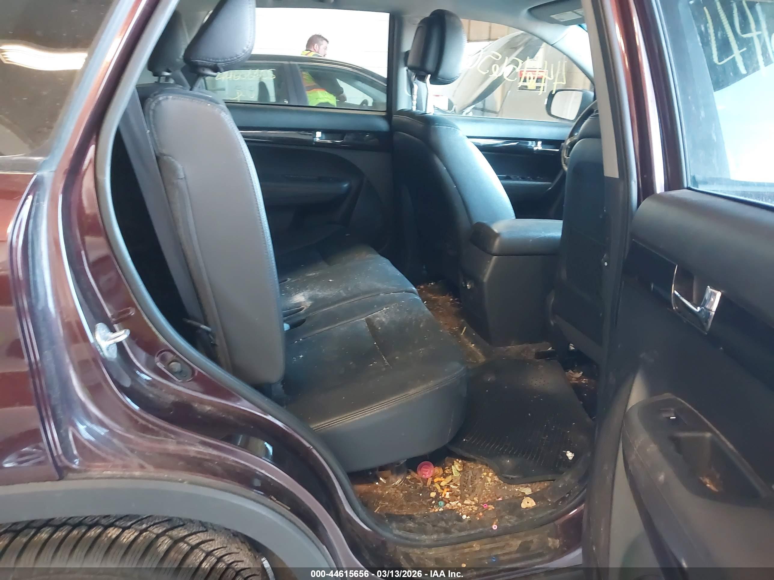 KIA SORENTO image 8