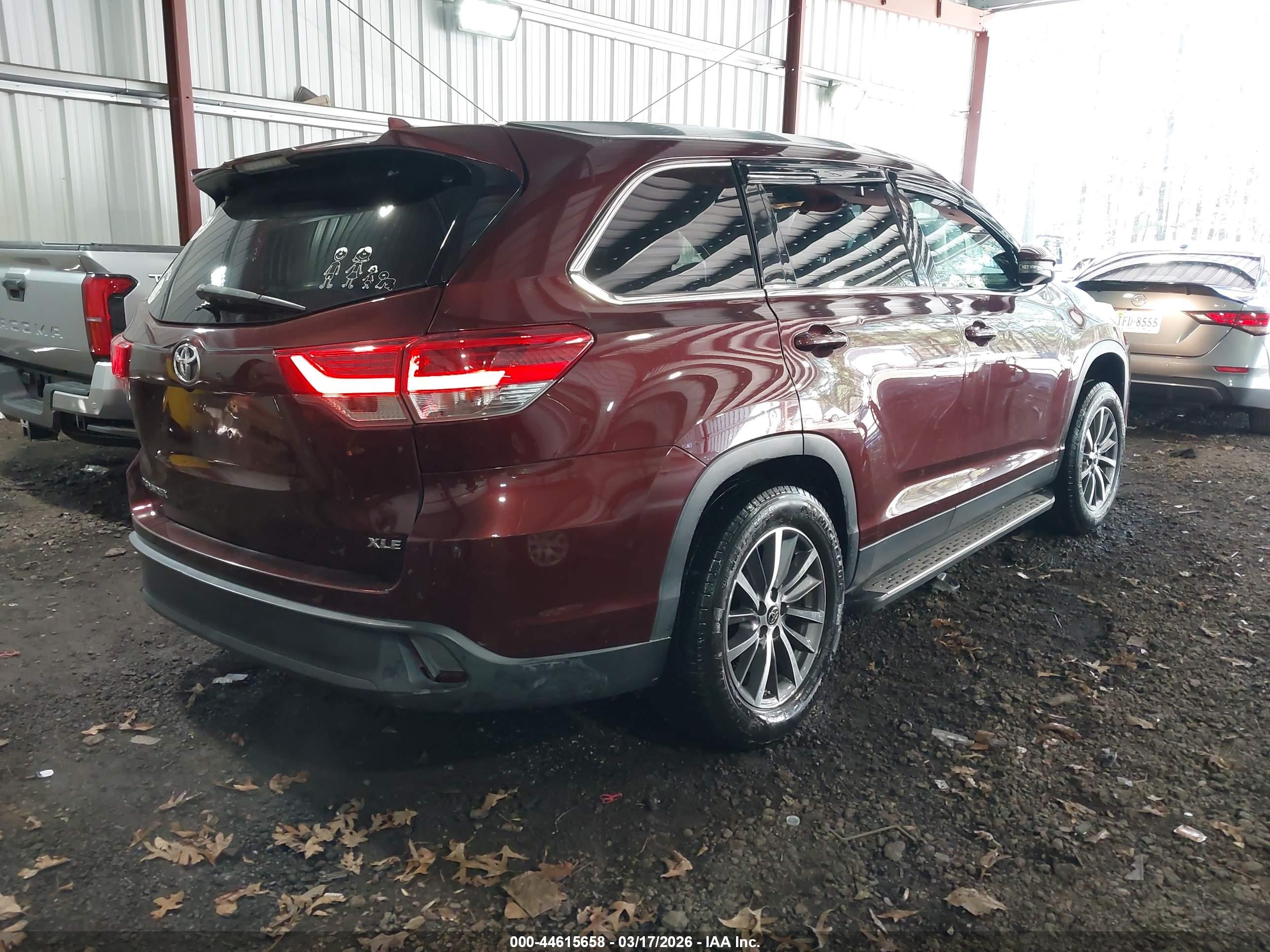 TOYOTA HIGHLANDER image 4