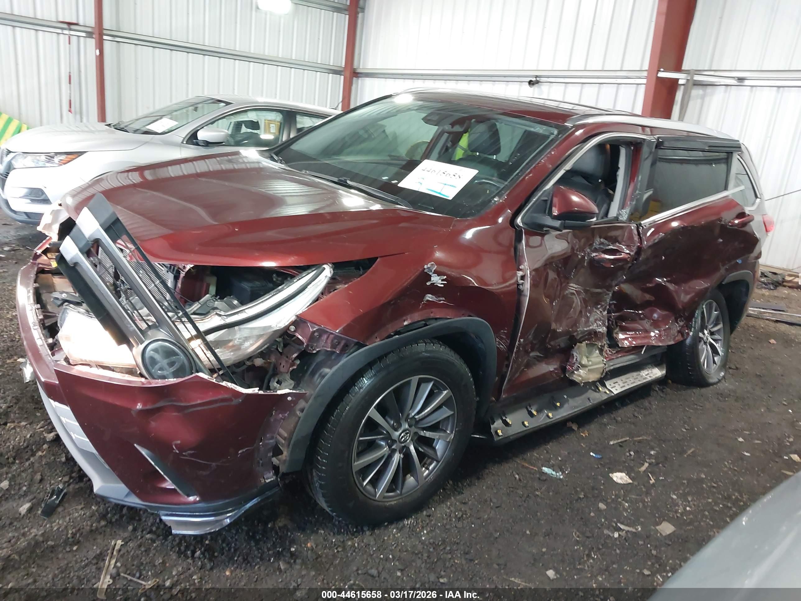 TOYOTA HIGHLANDER image 6