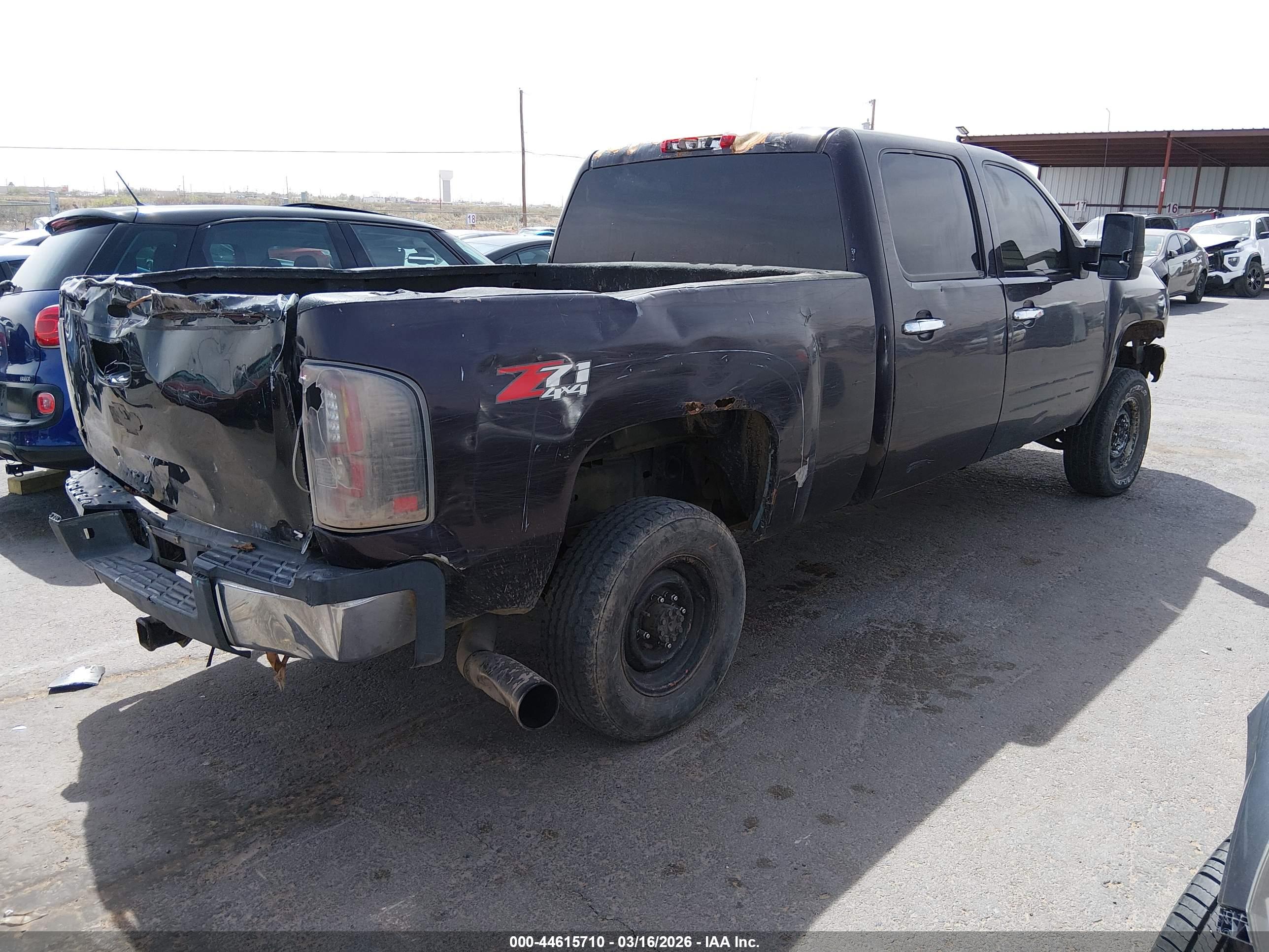 CHEVROLET SILVERADO image 4