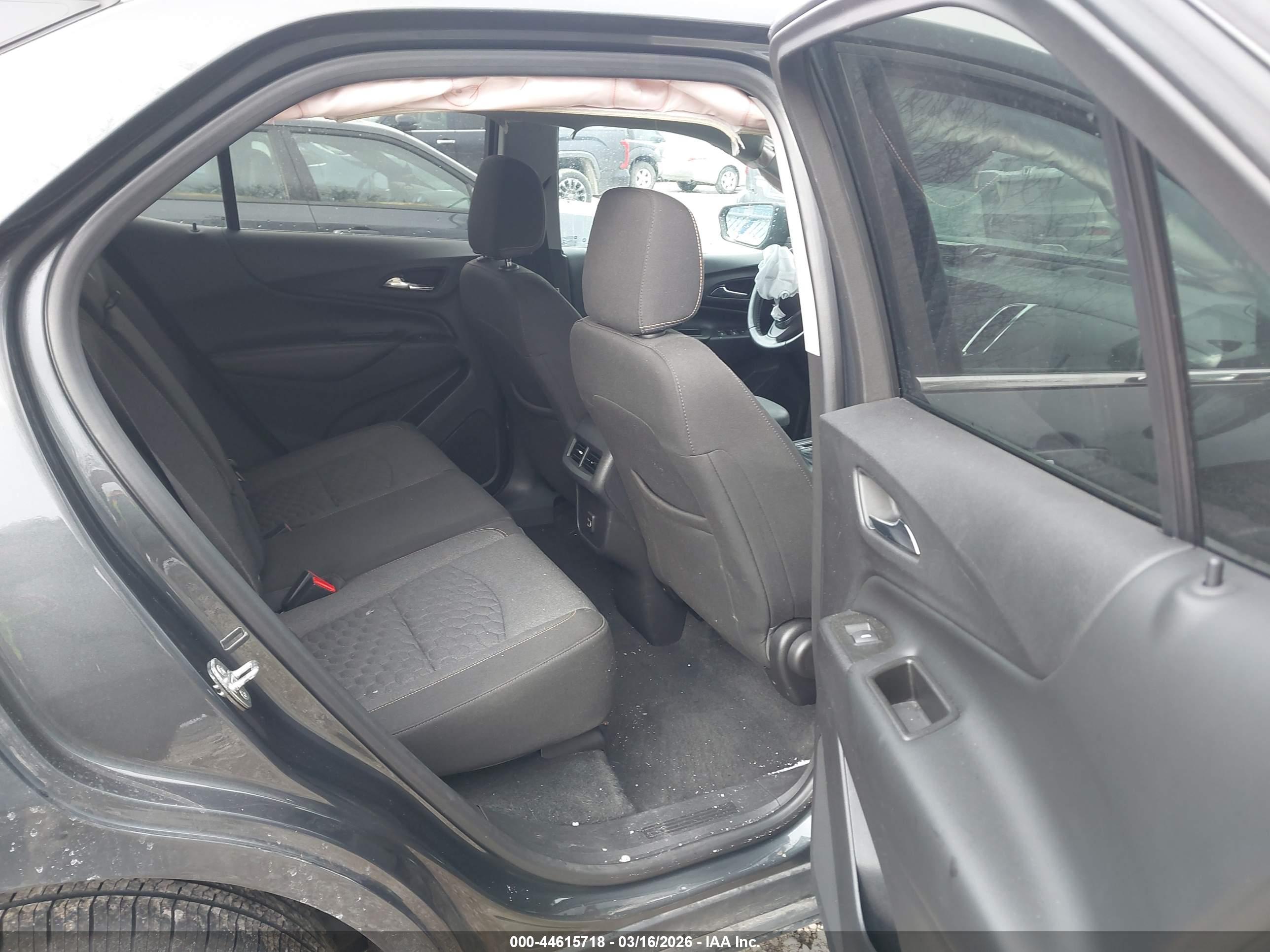CHEVROLET EQUINOX image 8
