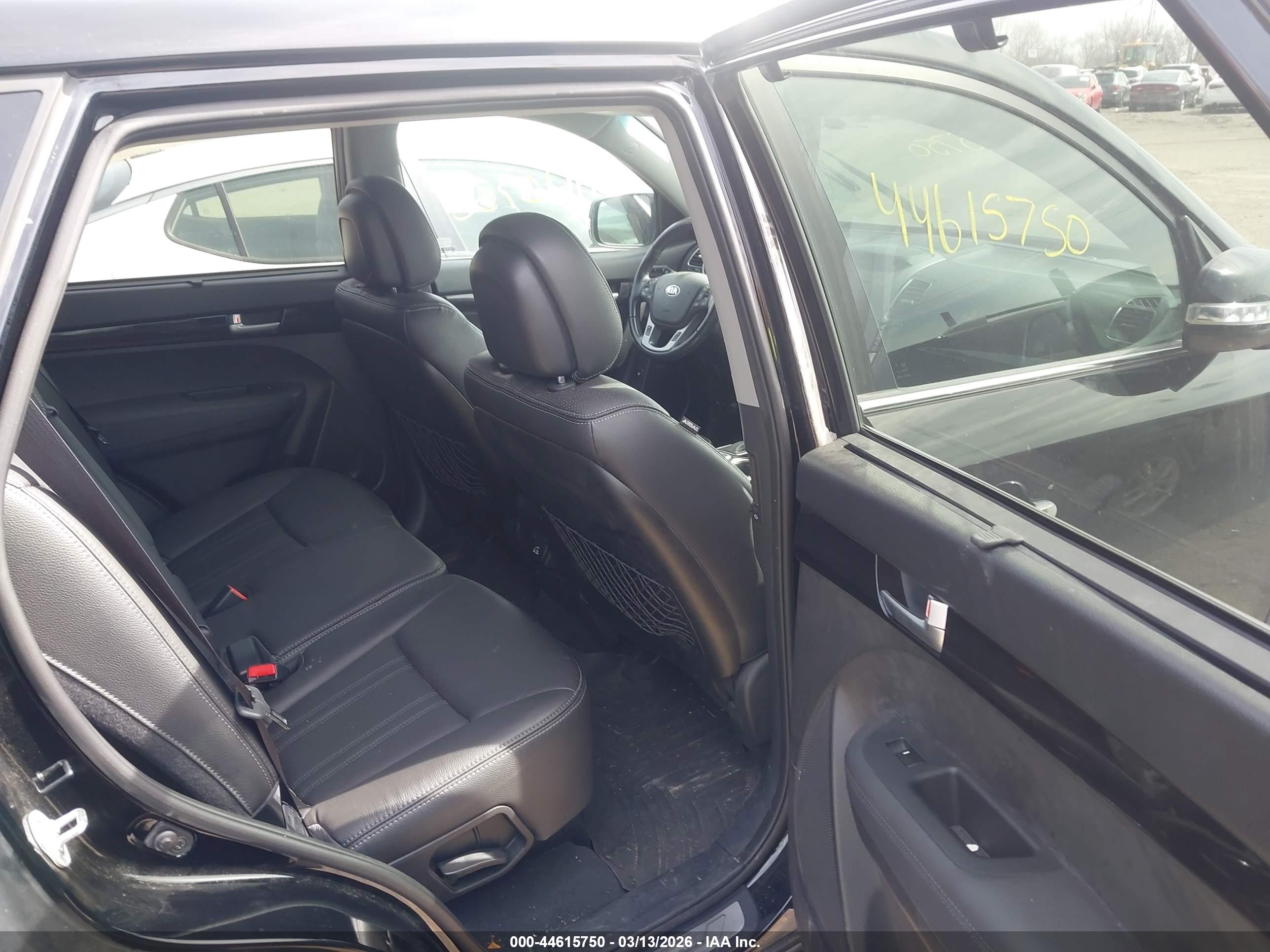 KIA SORENTO image 8