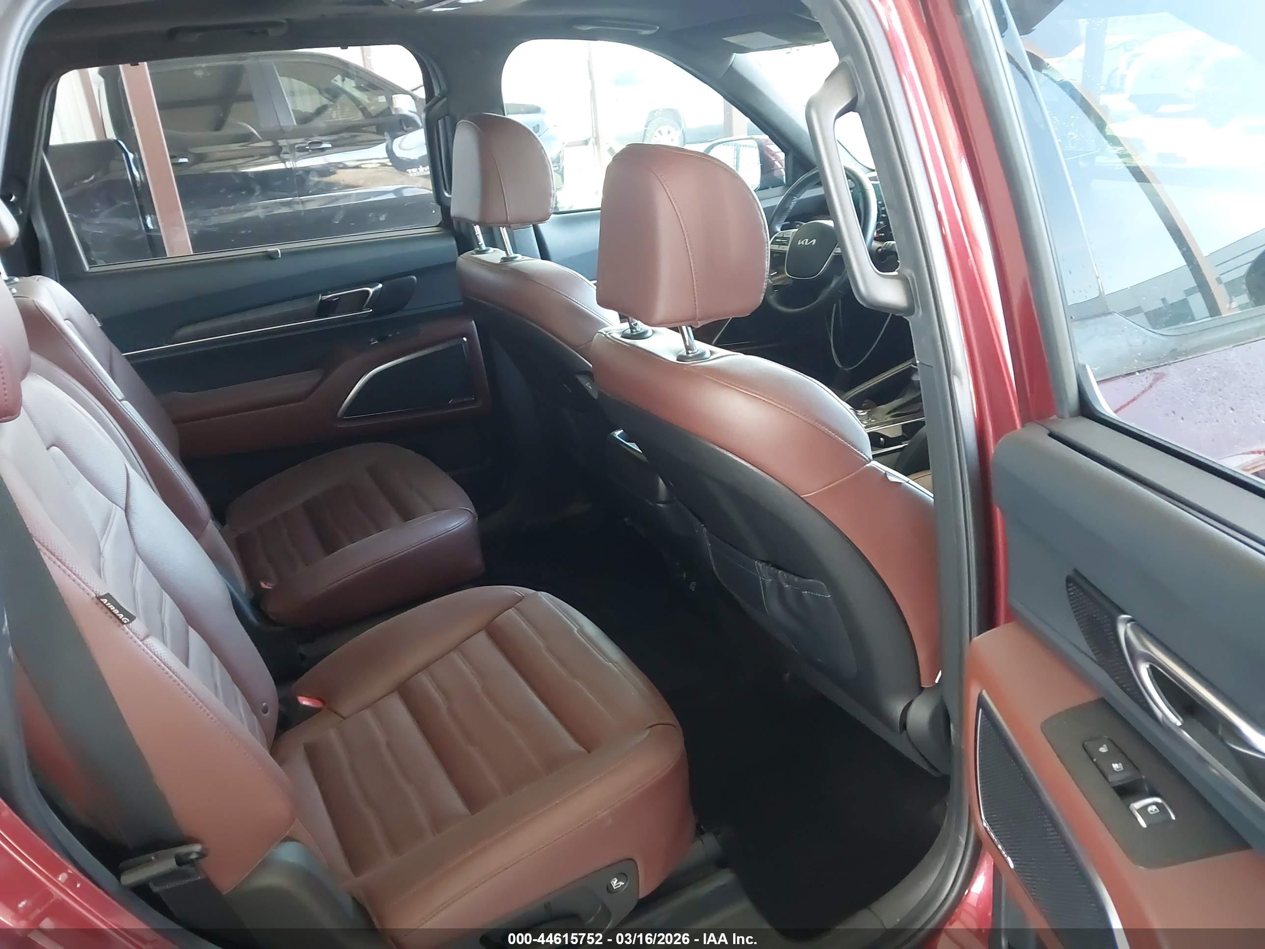 KIA TELLURIDE image 8