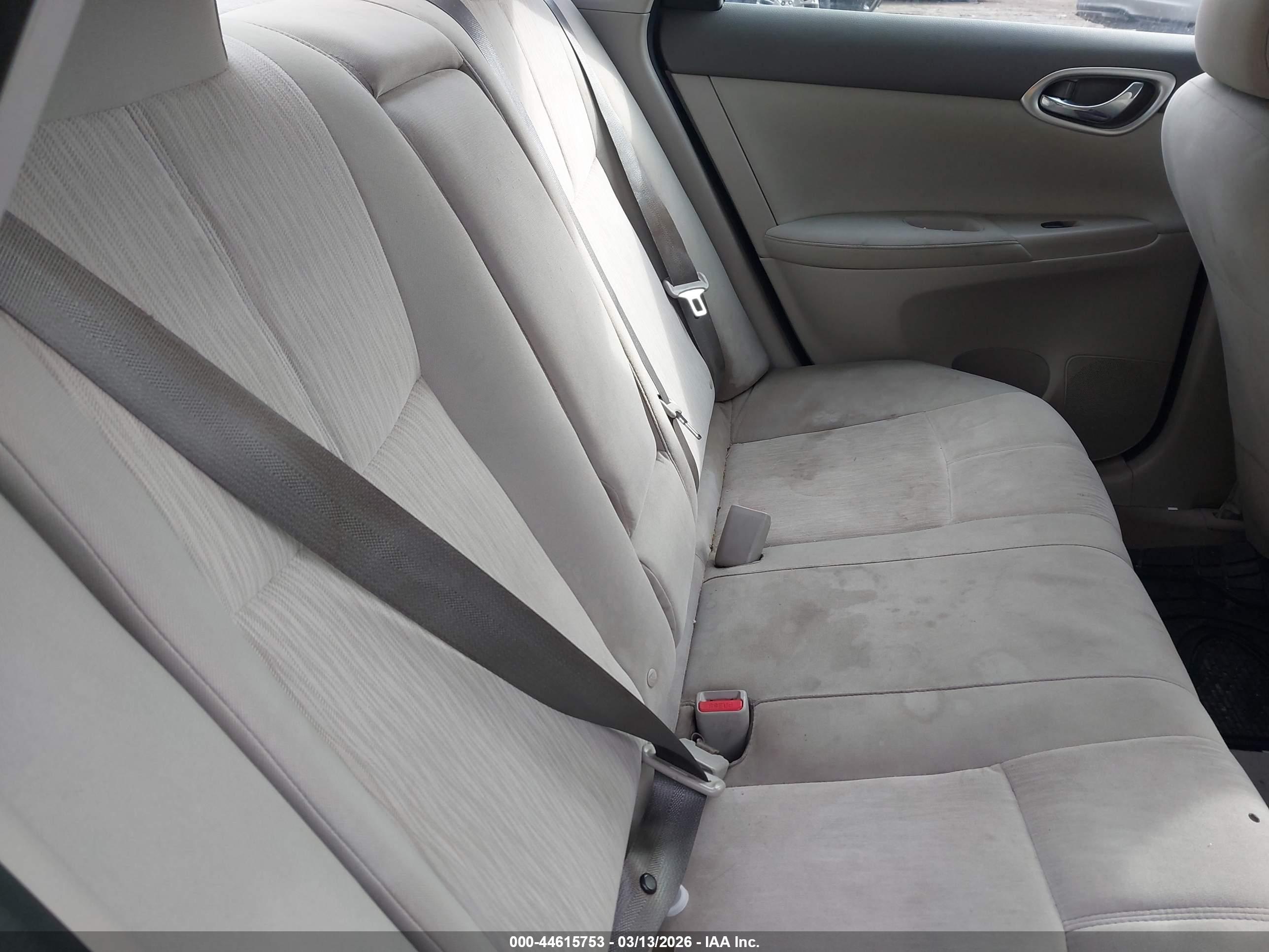 NISSAN SENTRA image 8