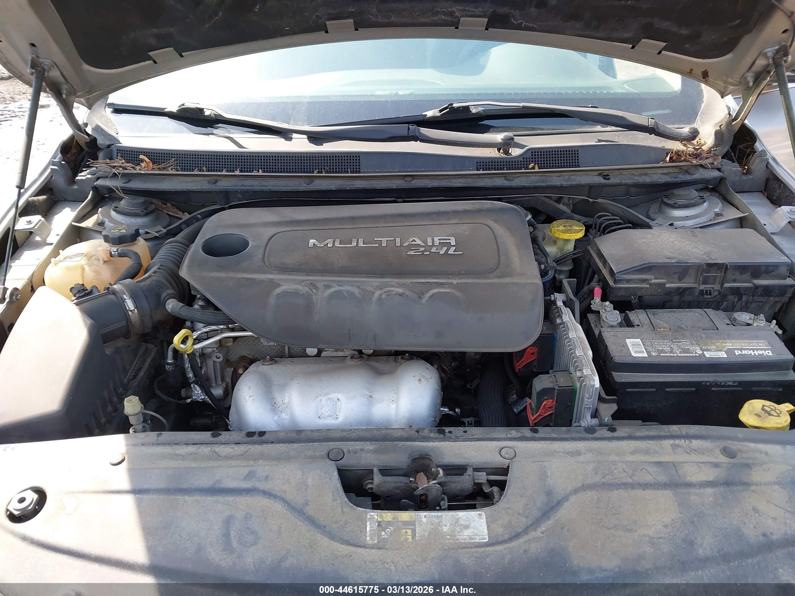 CHRYSLER 200 image 10