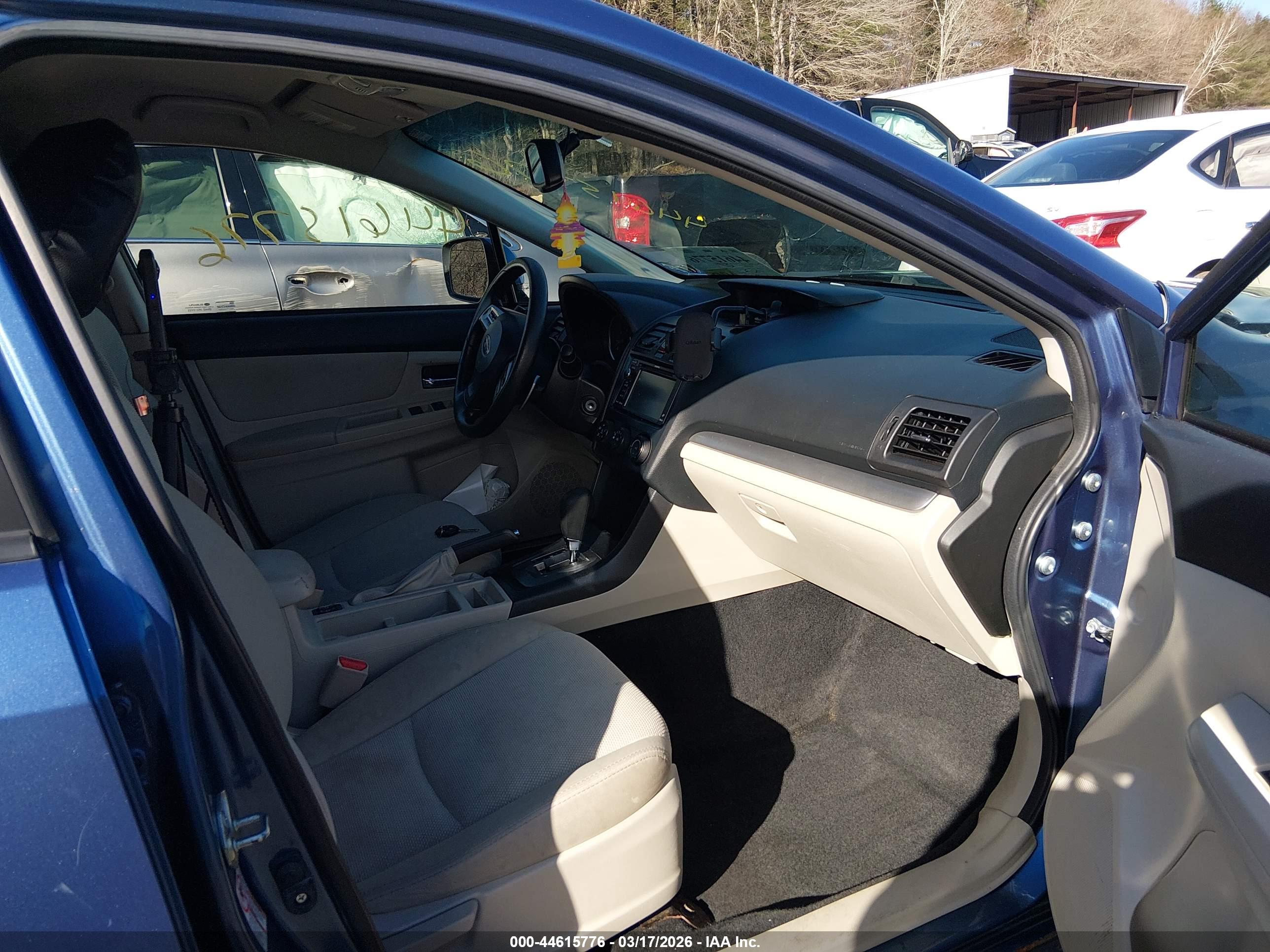 SUBARU XV image 5