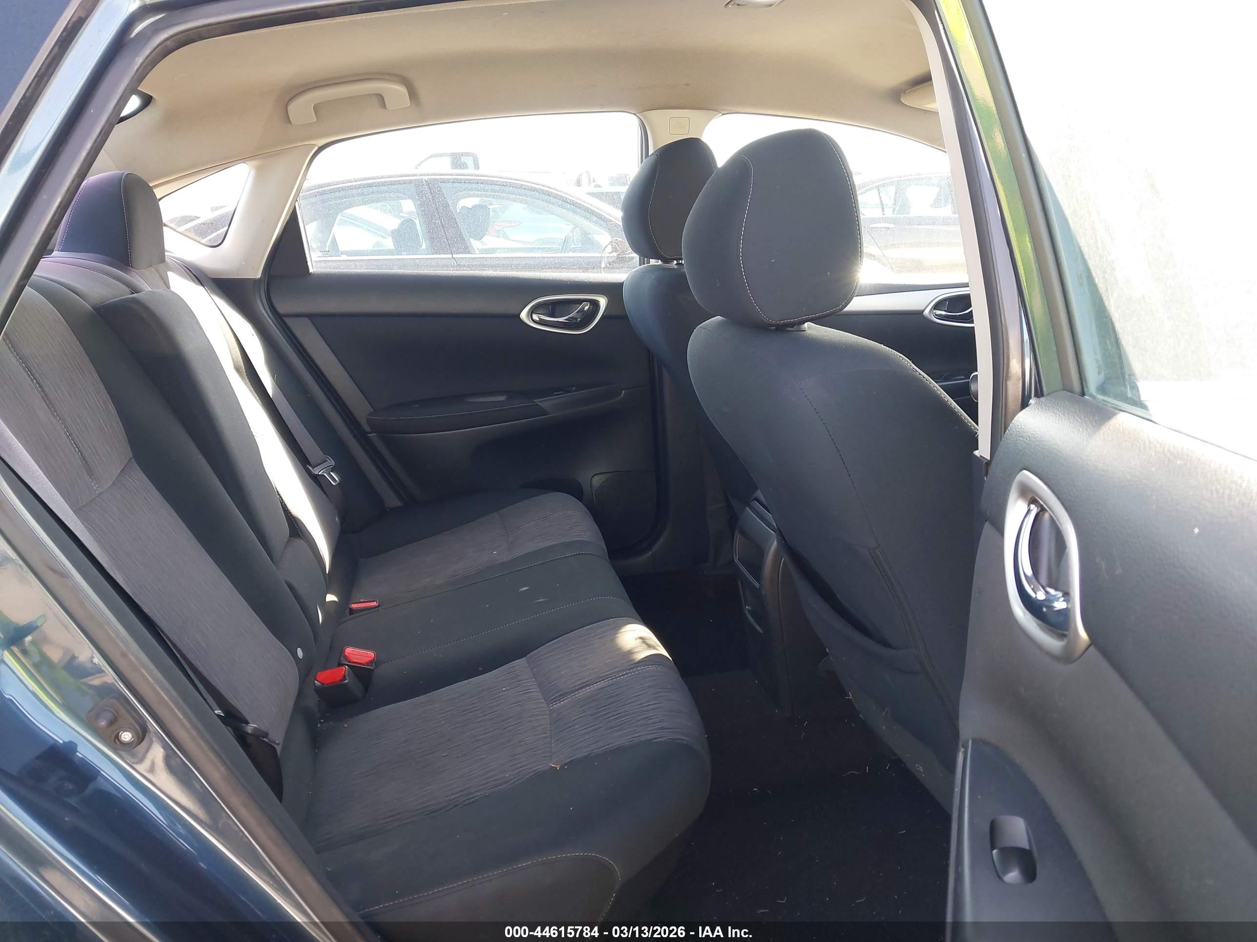 NISSAN SENTRA image 8