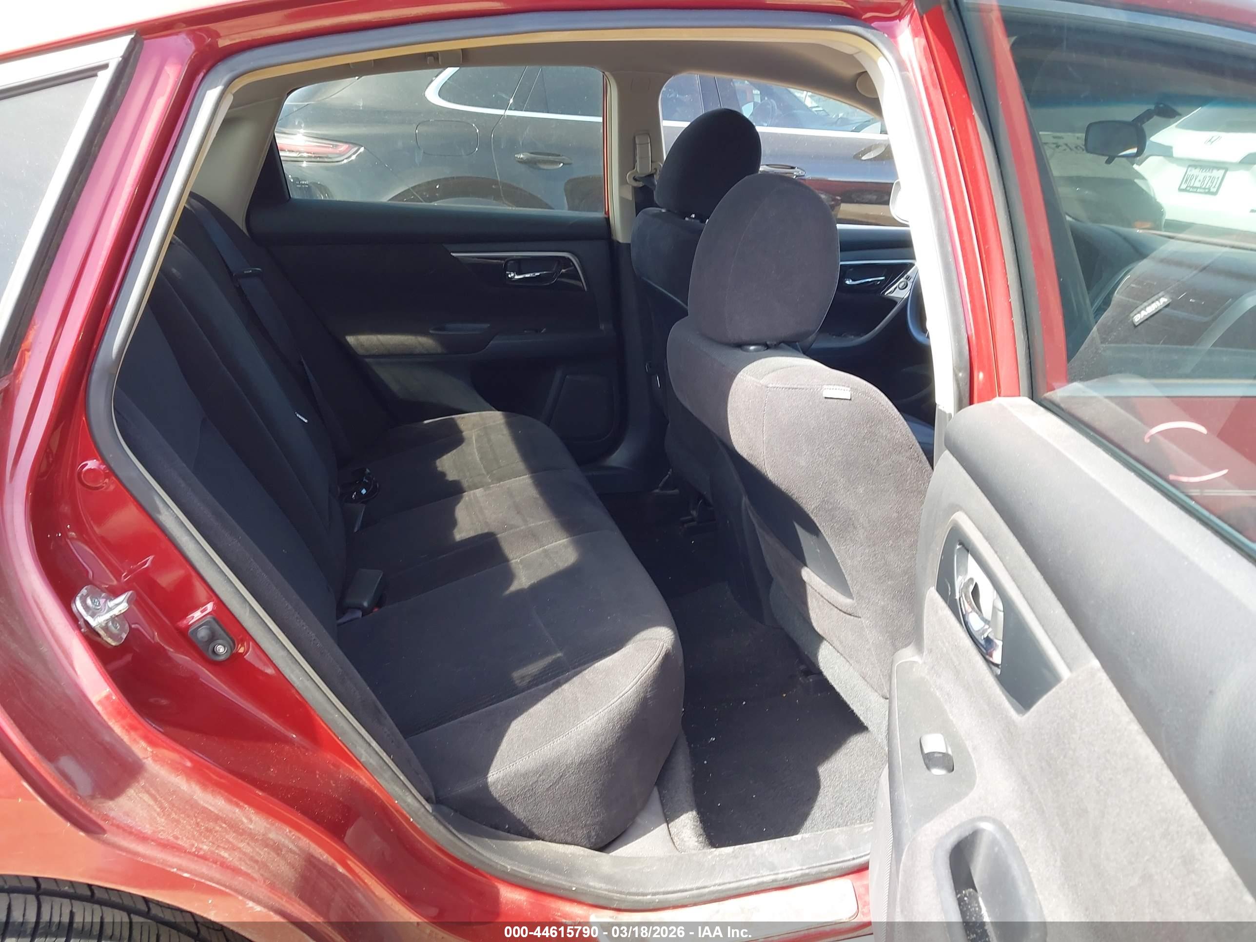 NISSAN ALTIMA image 8