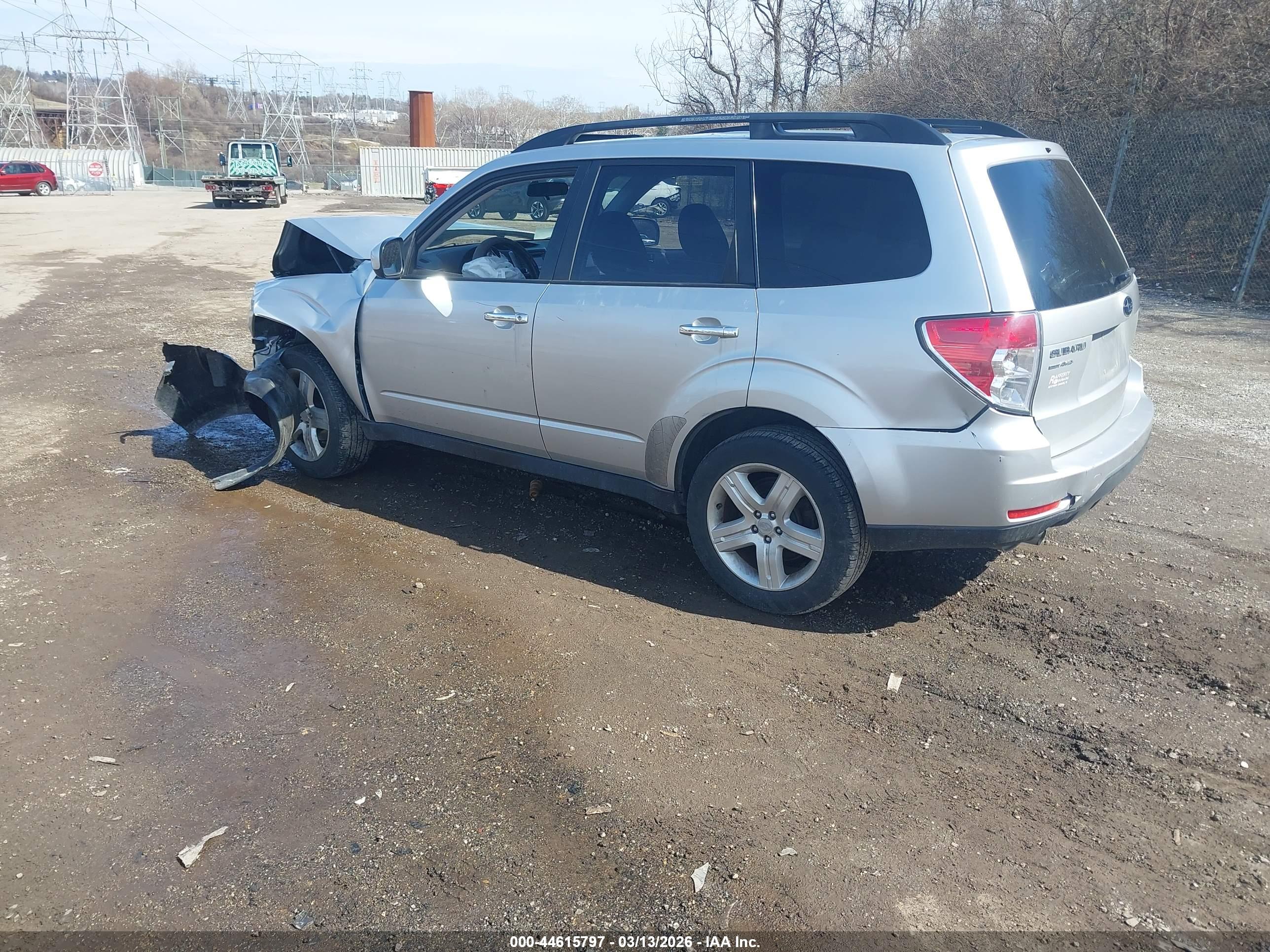 SUBARU FORESTER image 3