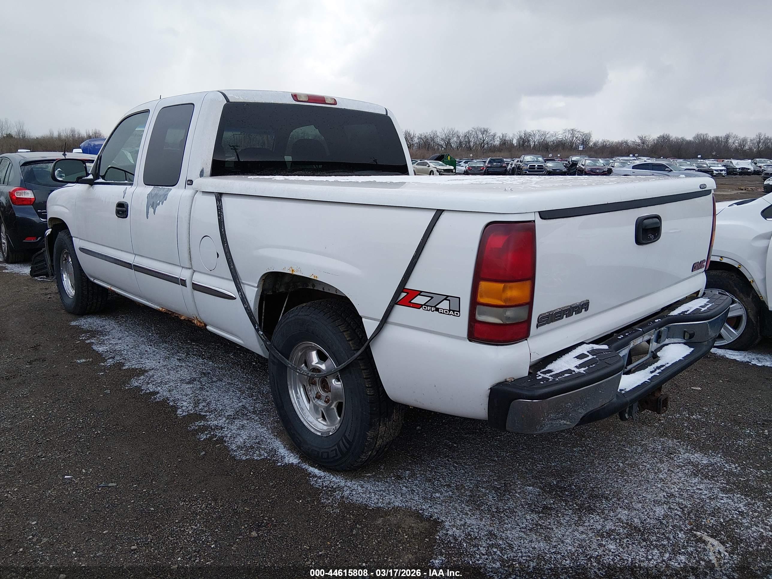 GMC SIERRA image 3
