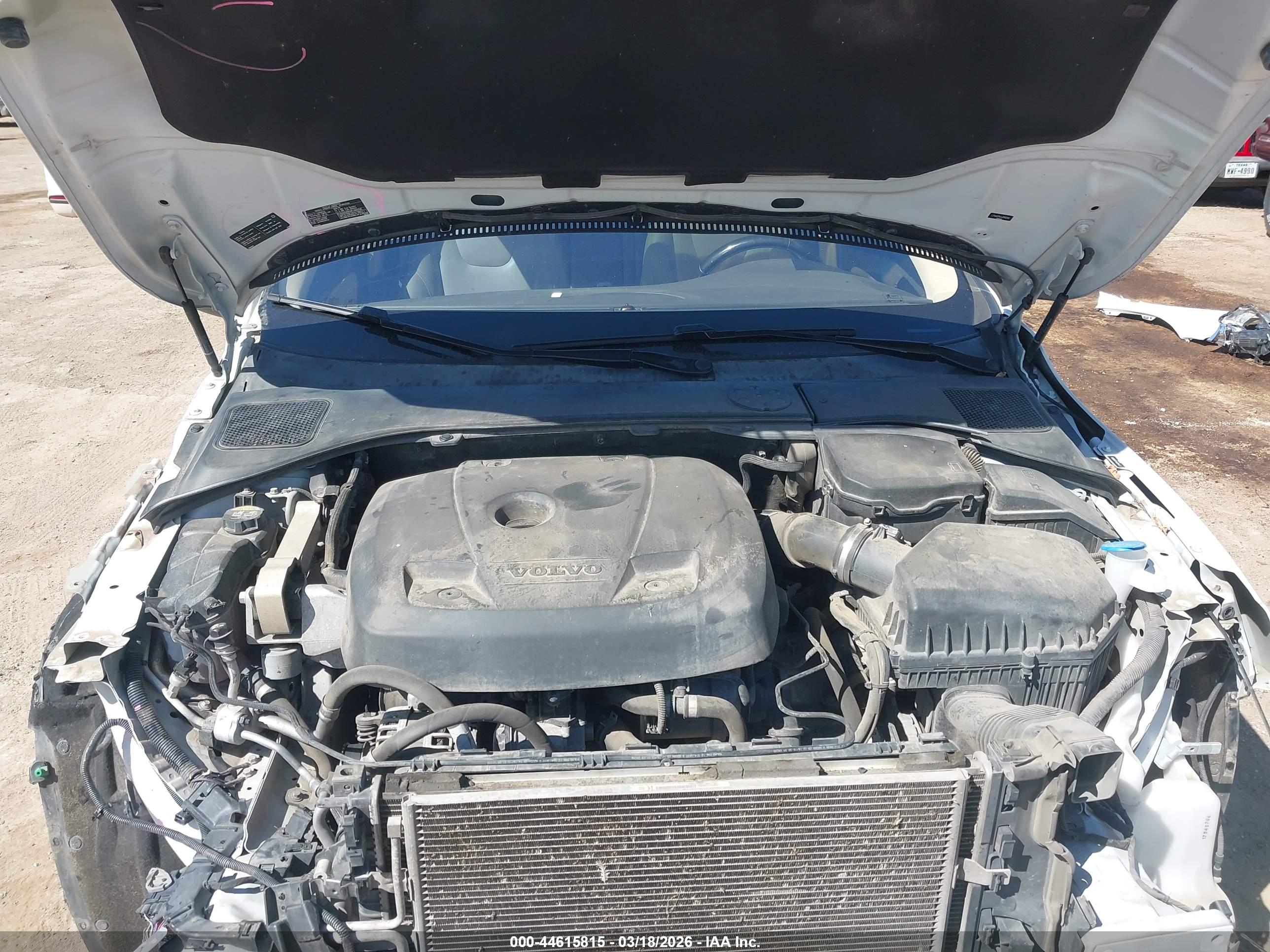 VOLVO S60 image 10