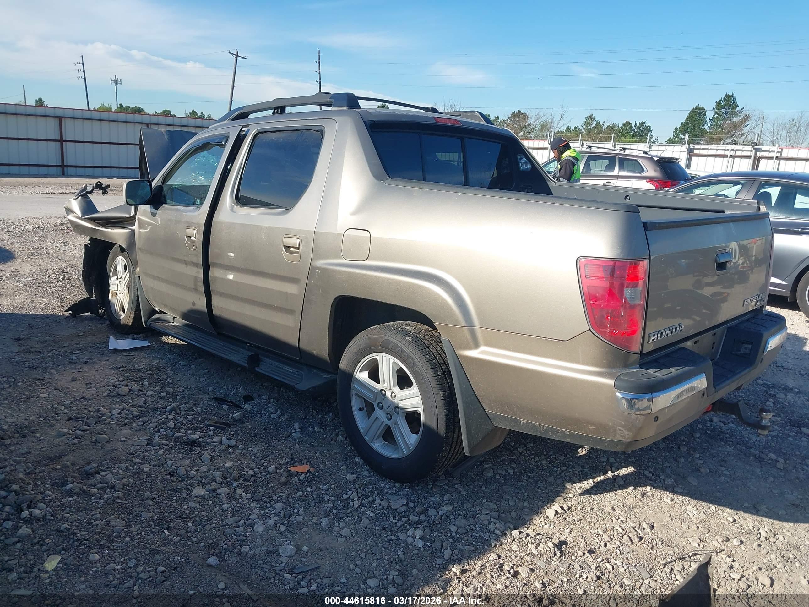 HONDA RIDGELINE image 3