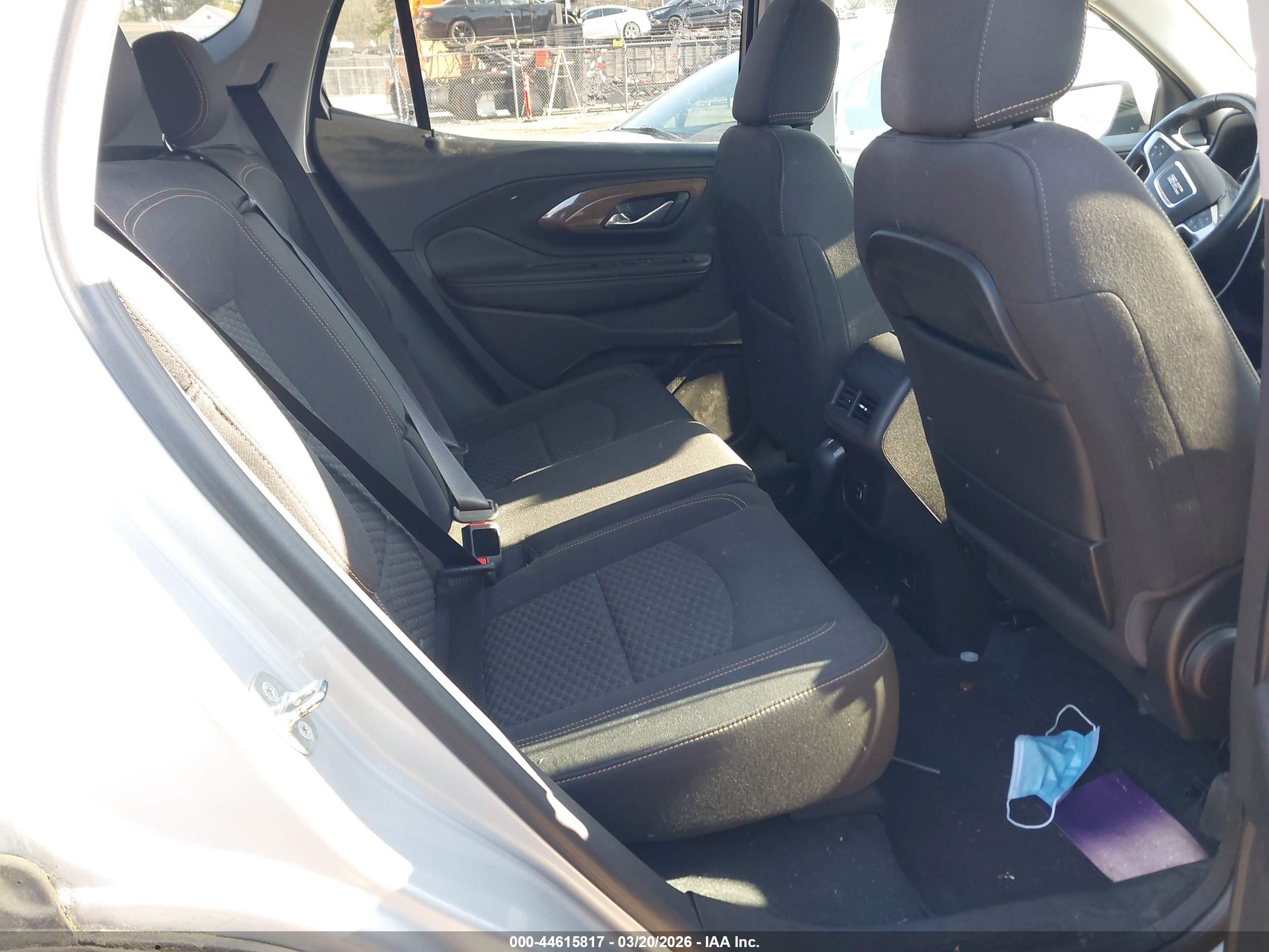 GMC TERRAIN image 8