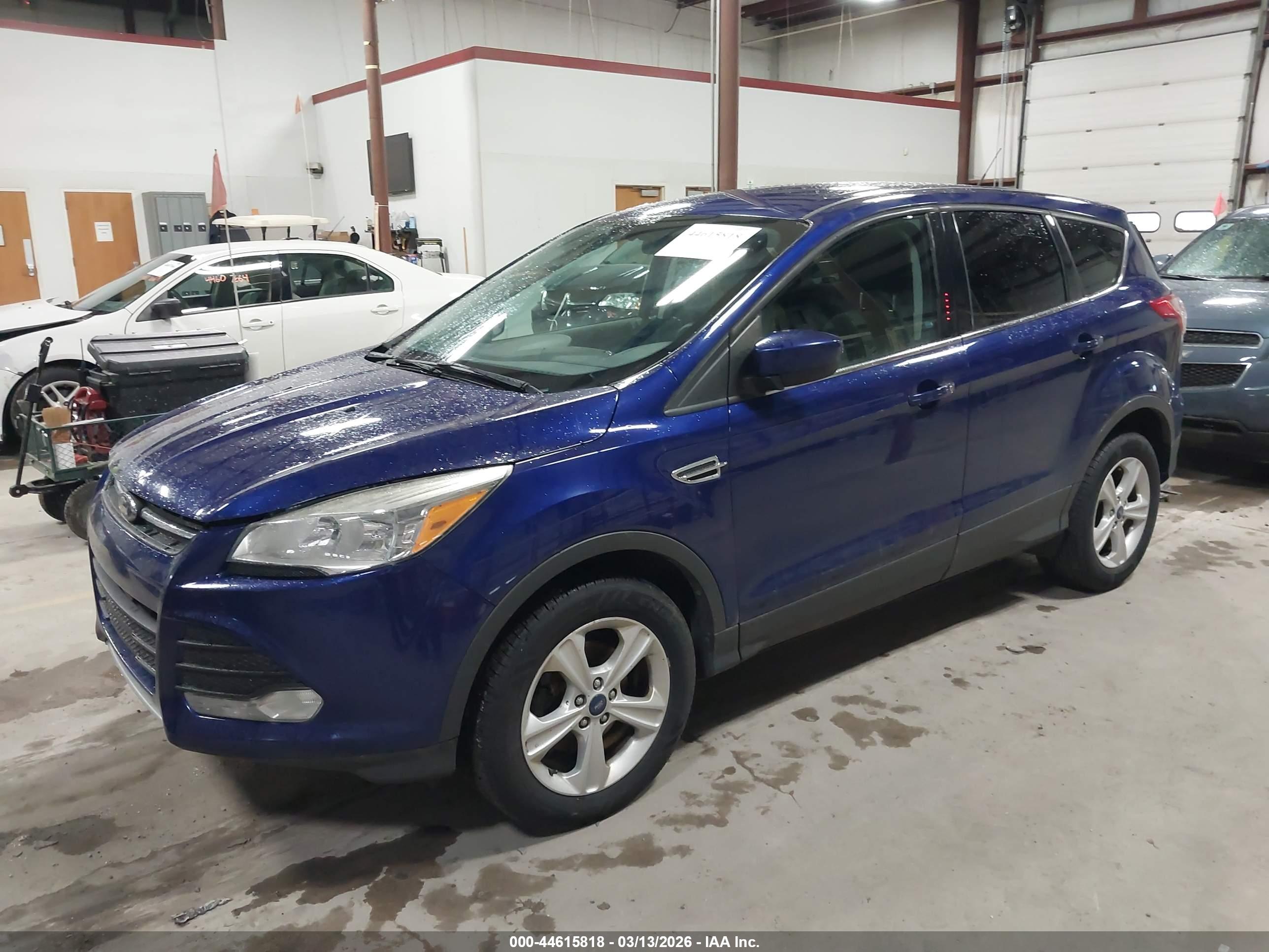 FORD ESCAPE image 2