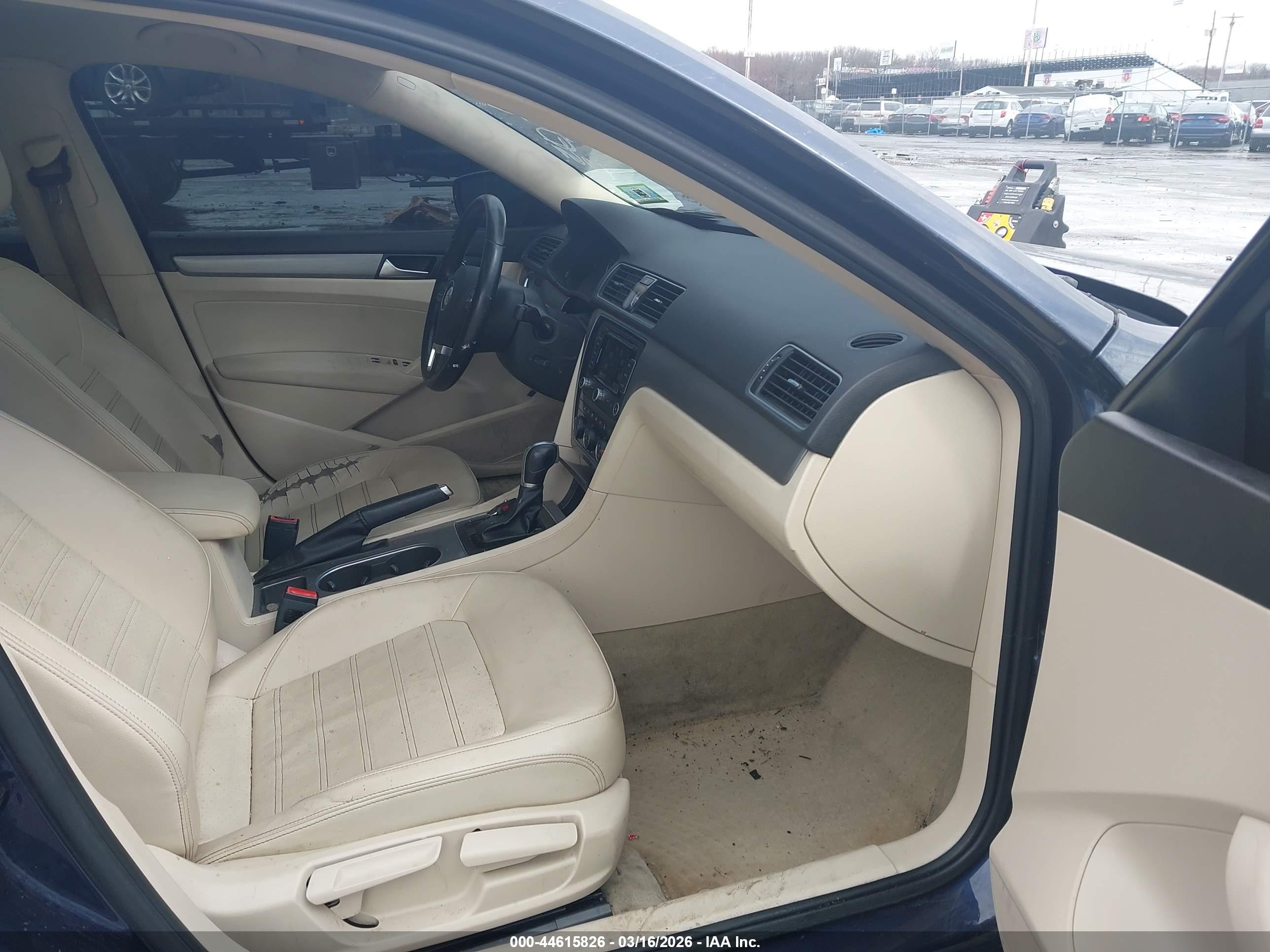 VOLKSWAGEN PASSAT image 5