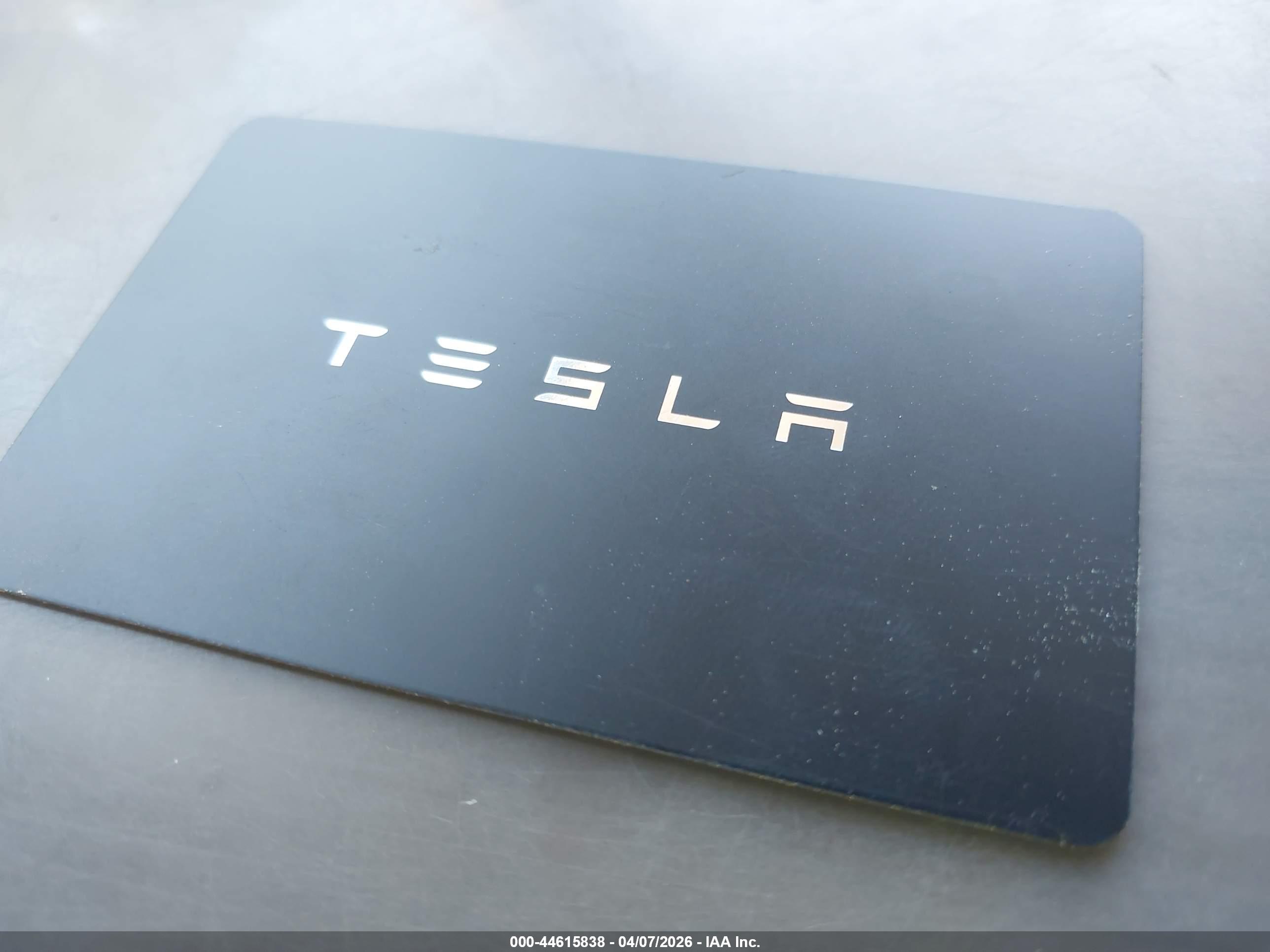 TESLA MODEL image 11