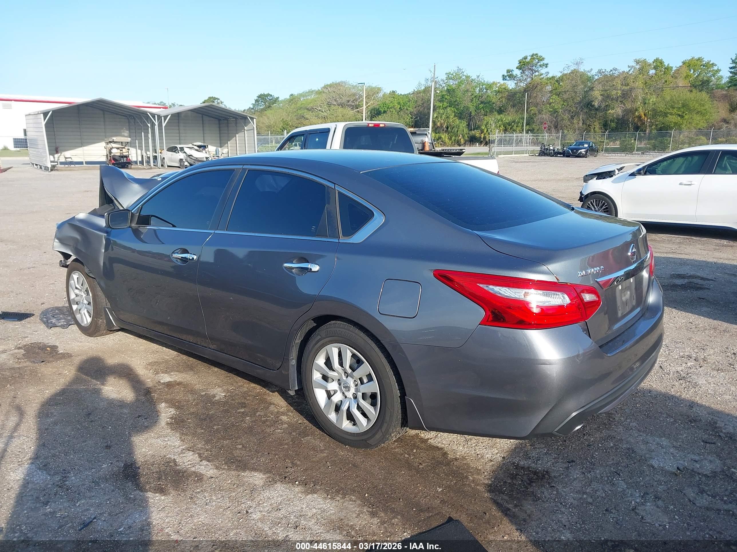 NISSAN ALTIMA image 3