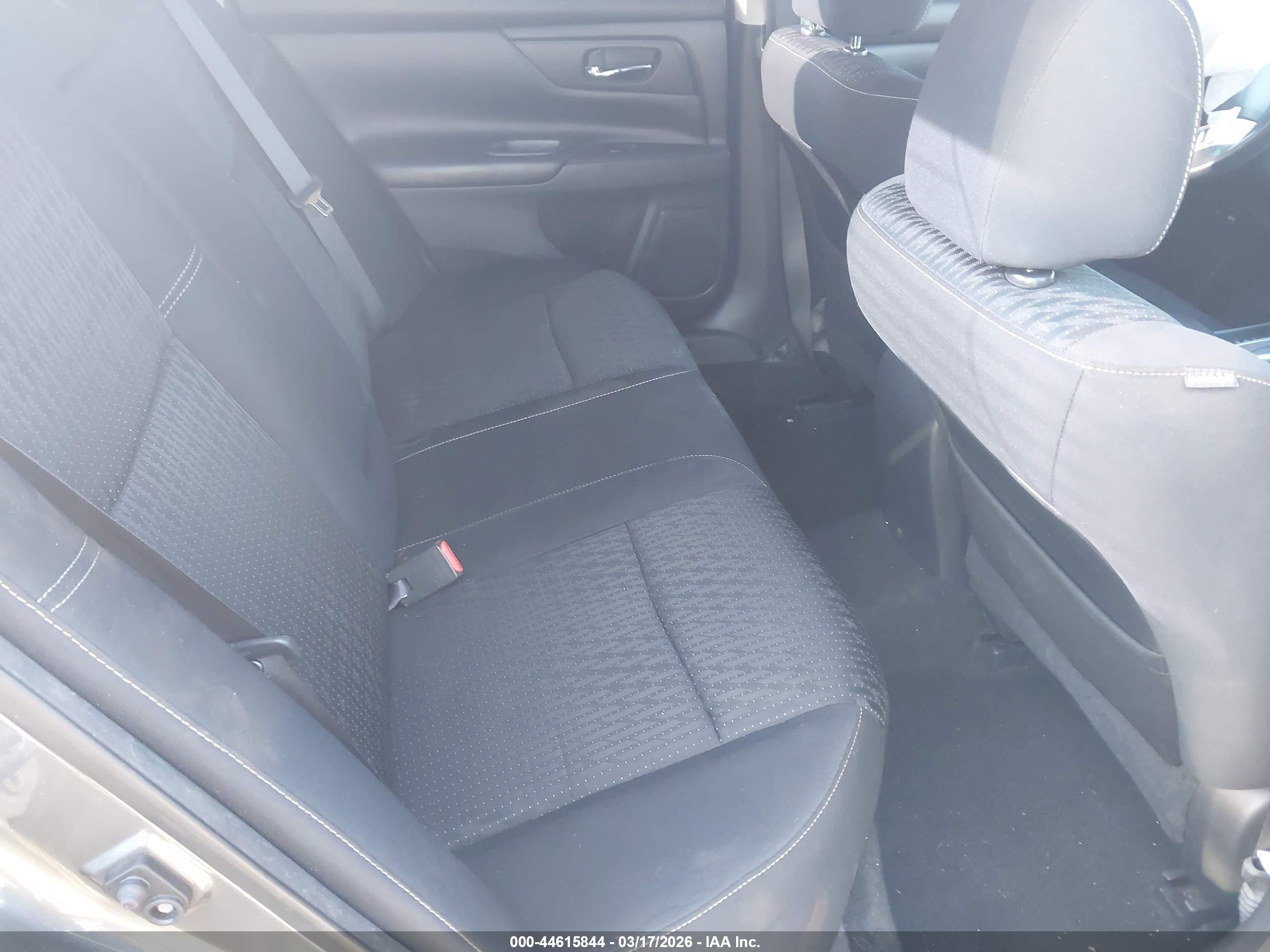 NISSAN ALTIMA image 8