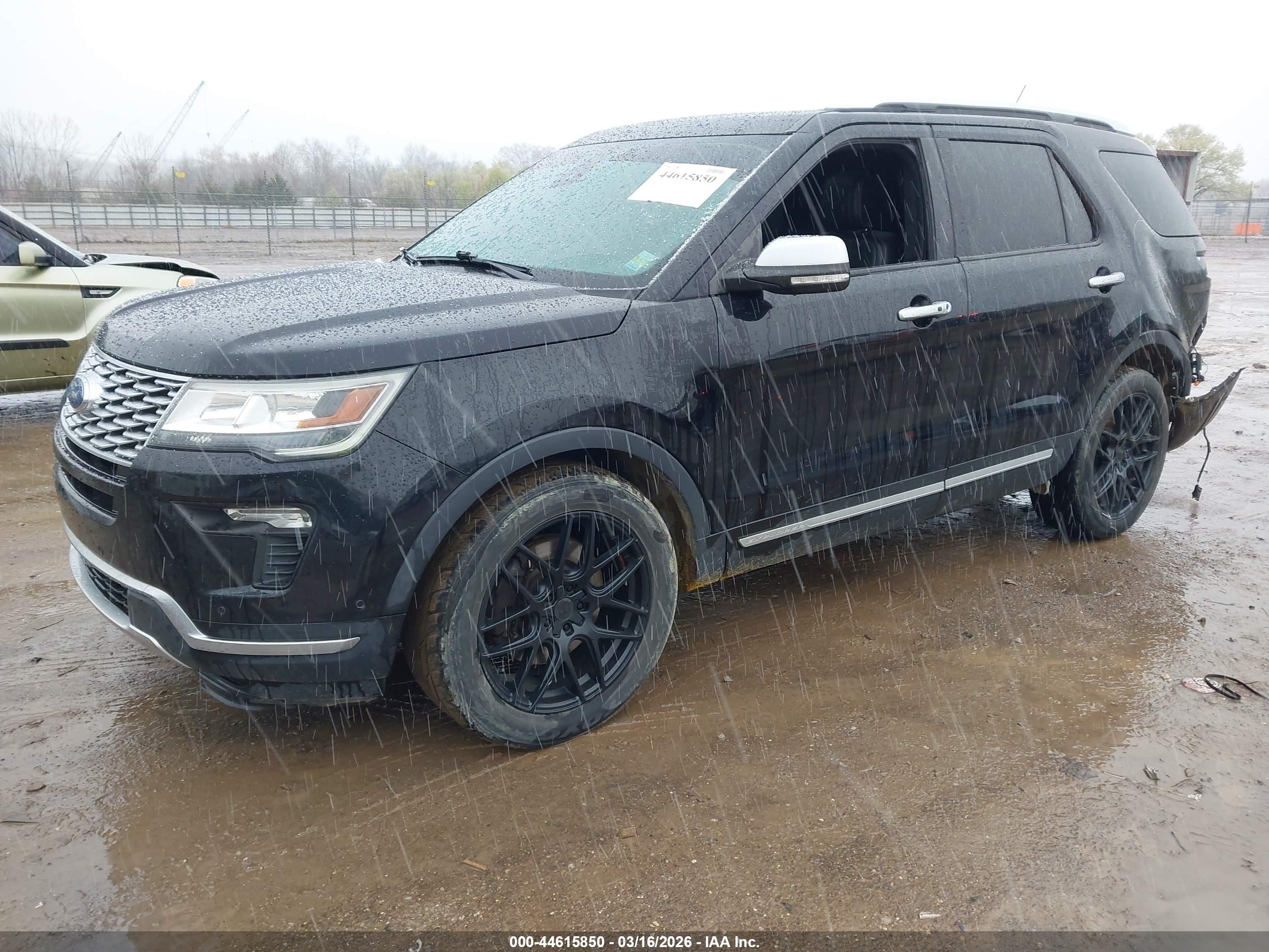 FORD EXPLORER image 2
