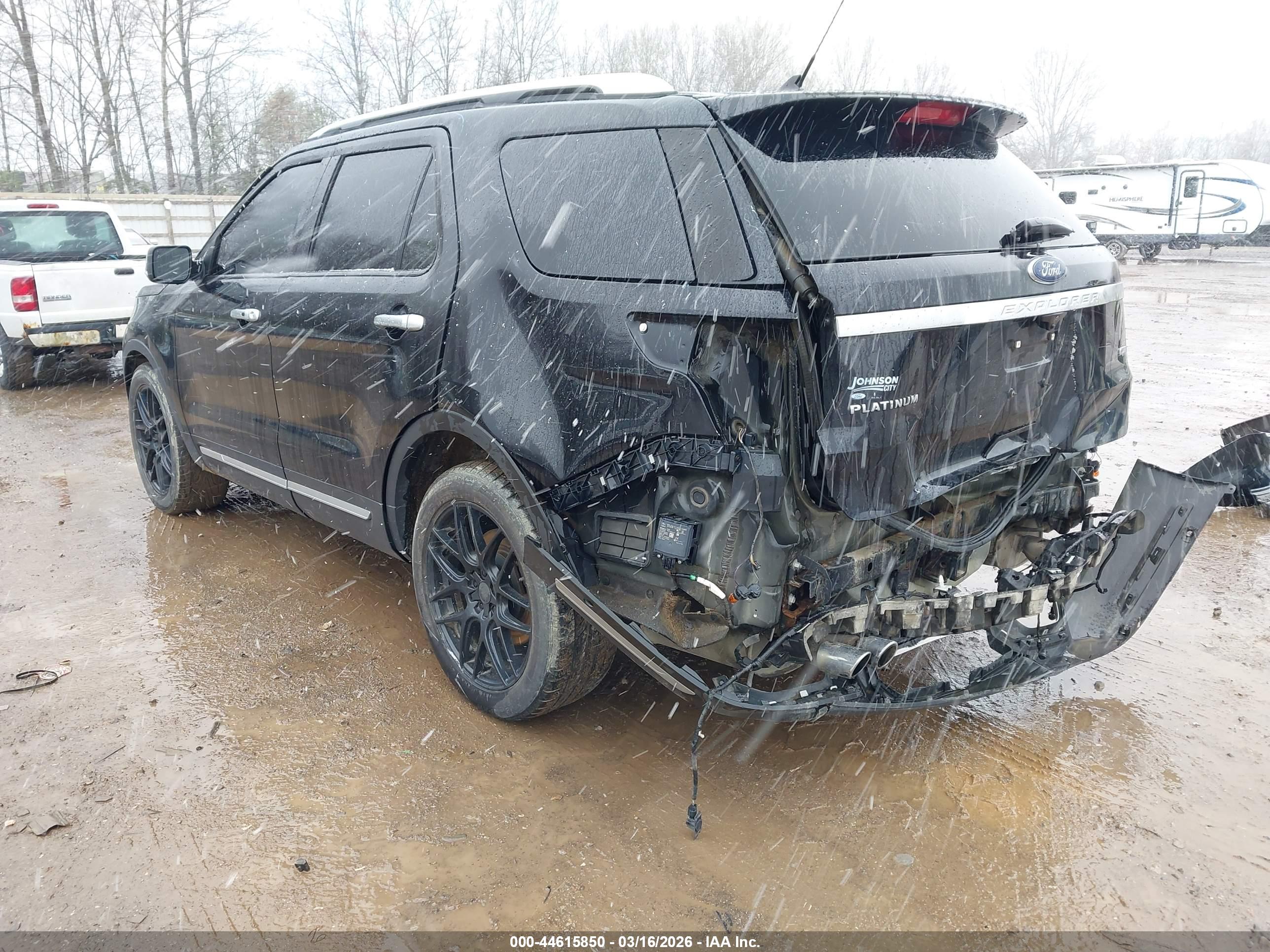 FORD EXPLORER image 3