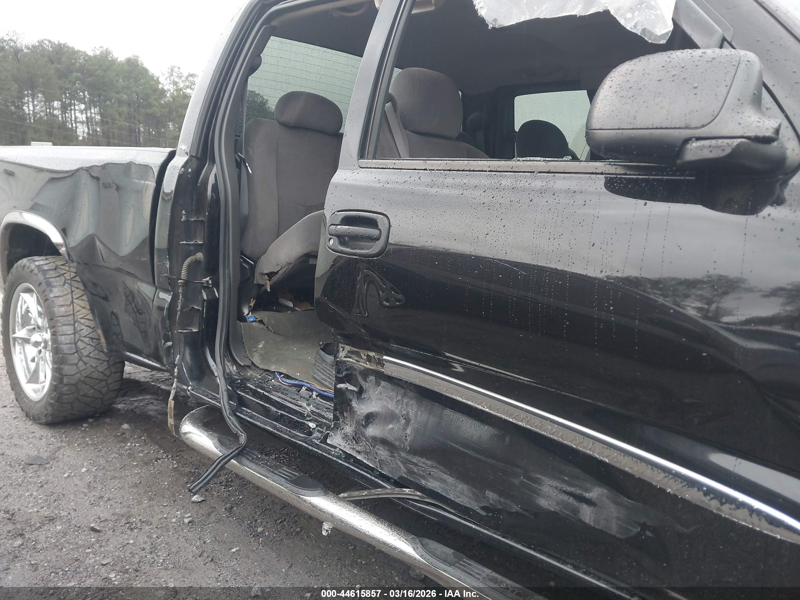 GMC SIERRA image 6