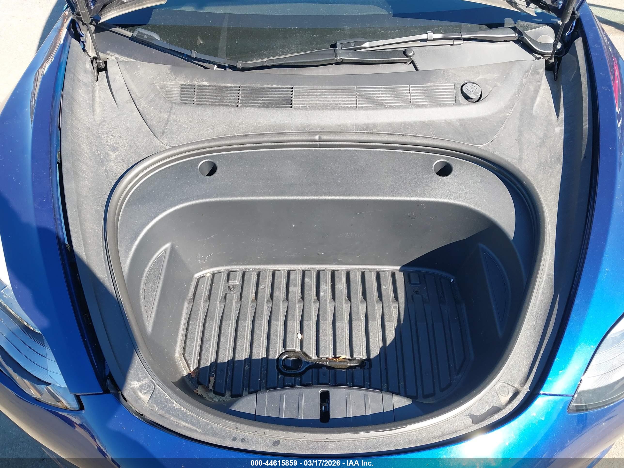 TESLA MODEL image 10