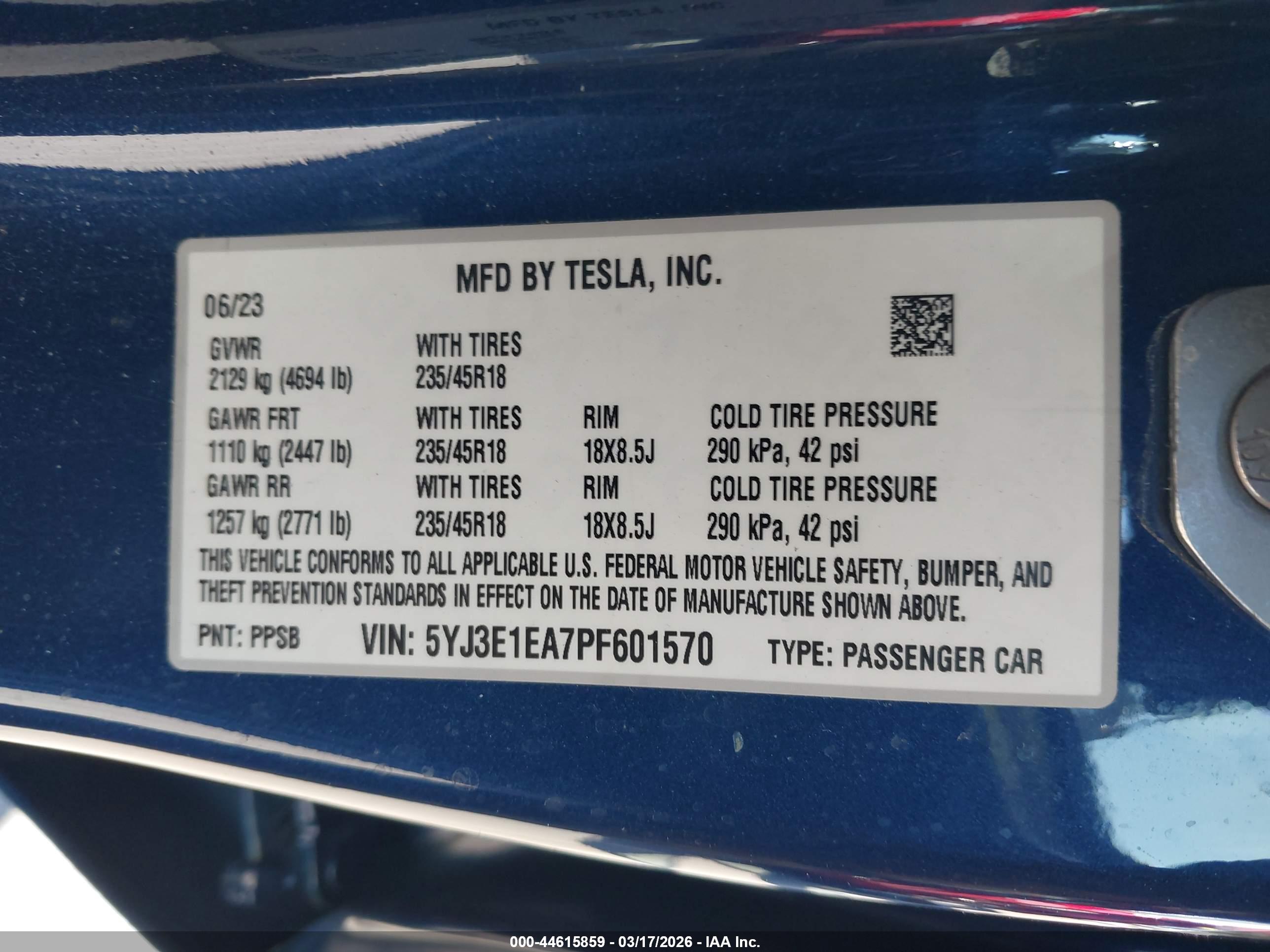 TESLA MODEL image 9