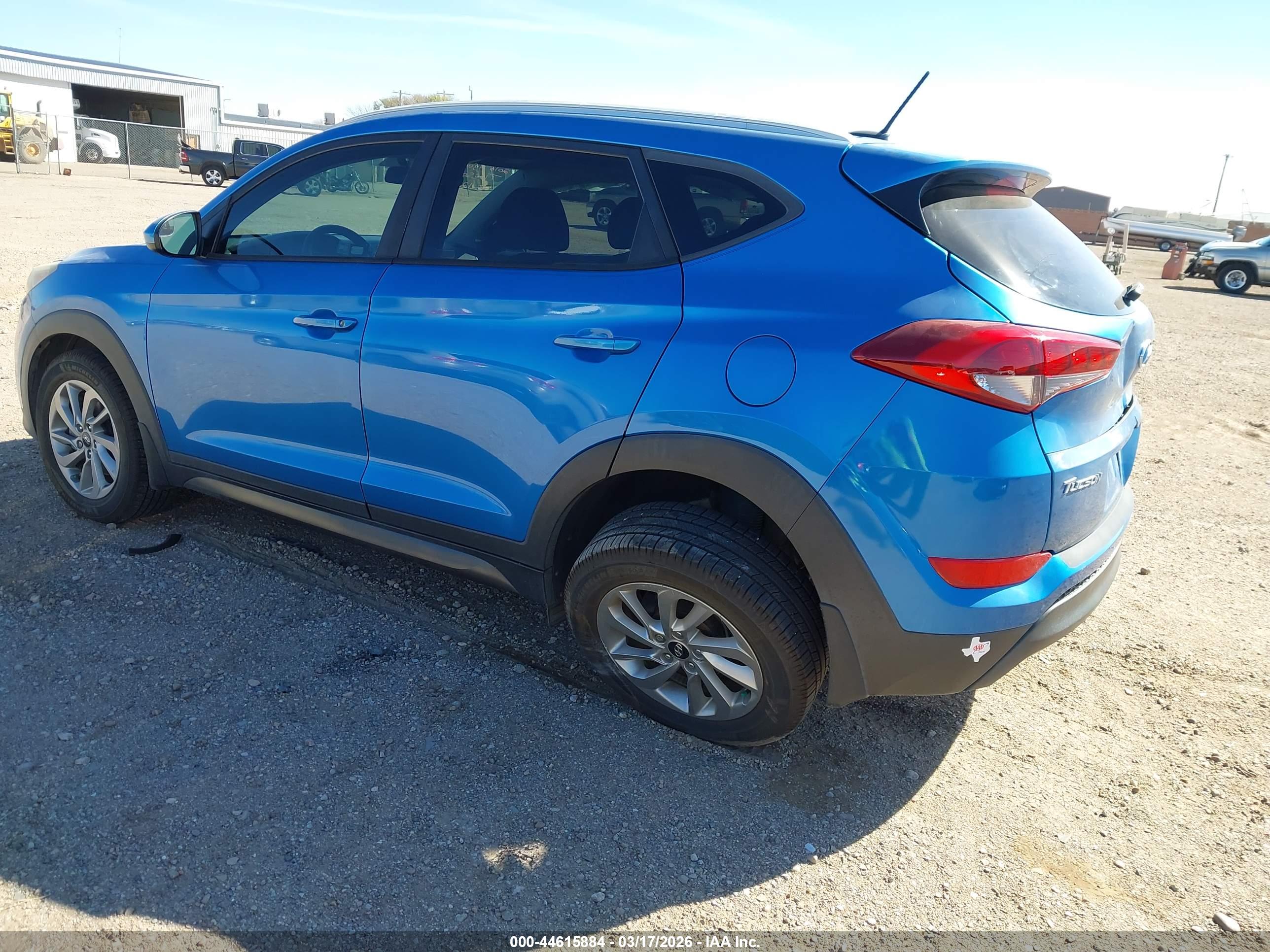 HYUNDAI TUCSON image 3