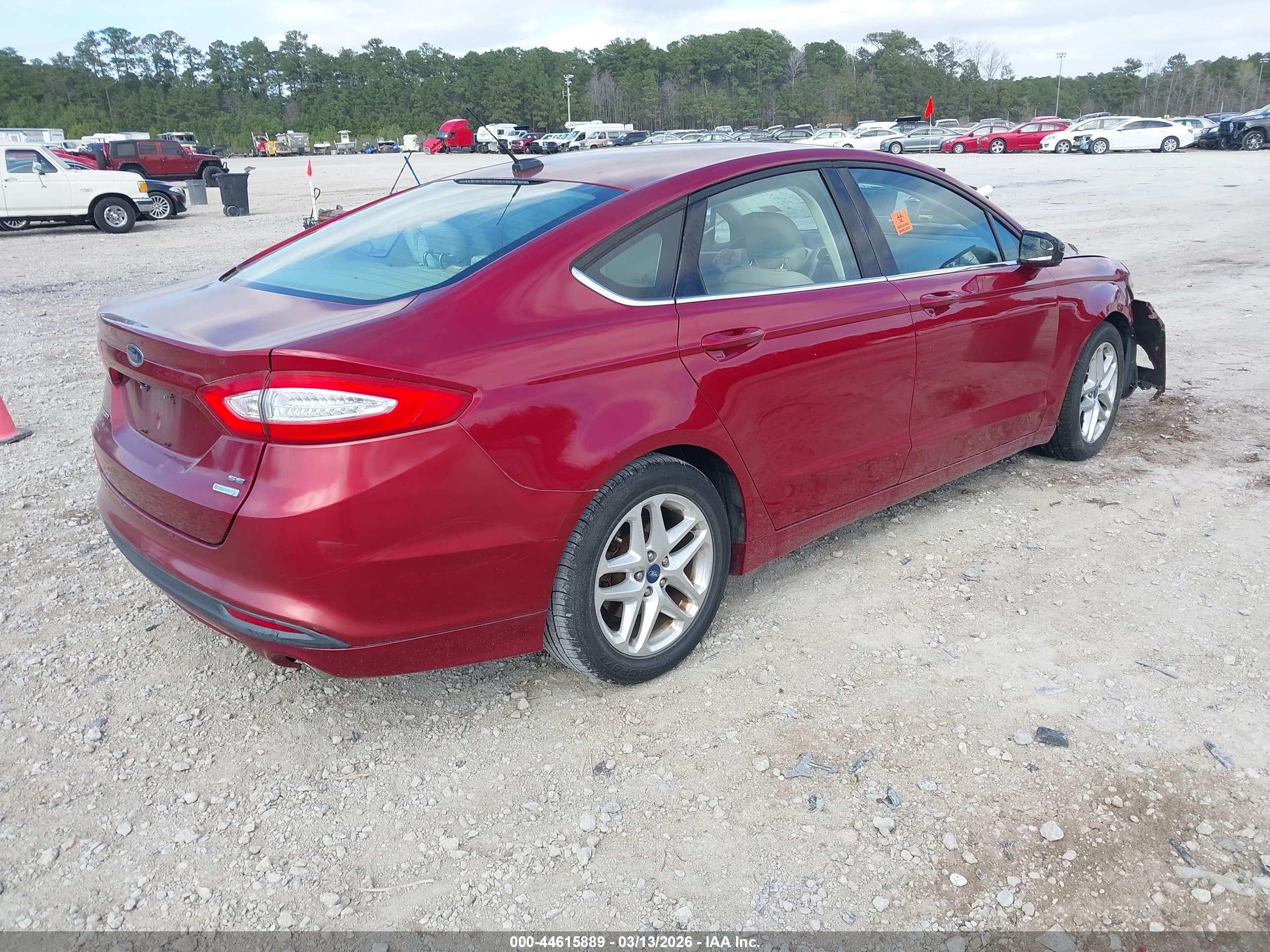 FORD FUSION image 4