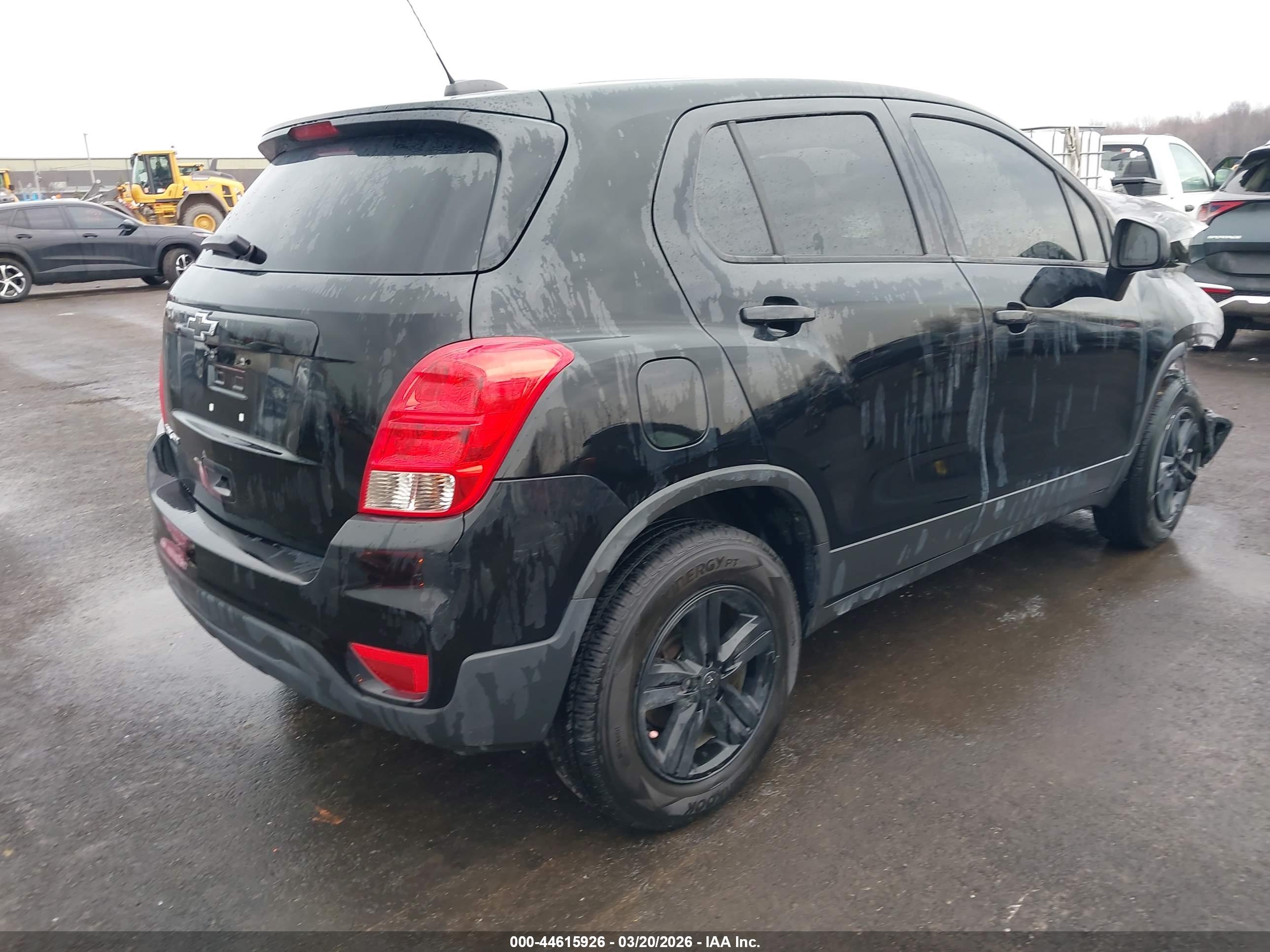 CHEVROLET TRAX image 4