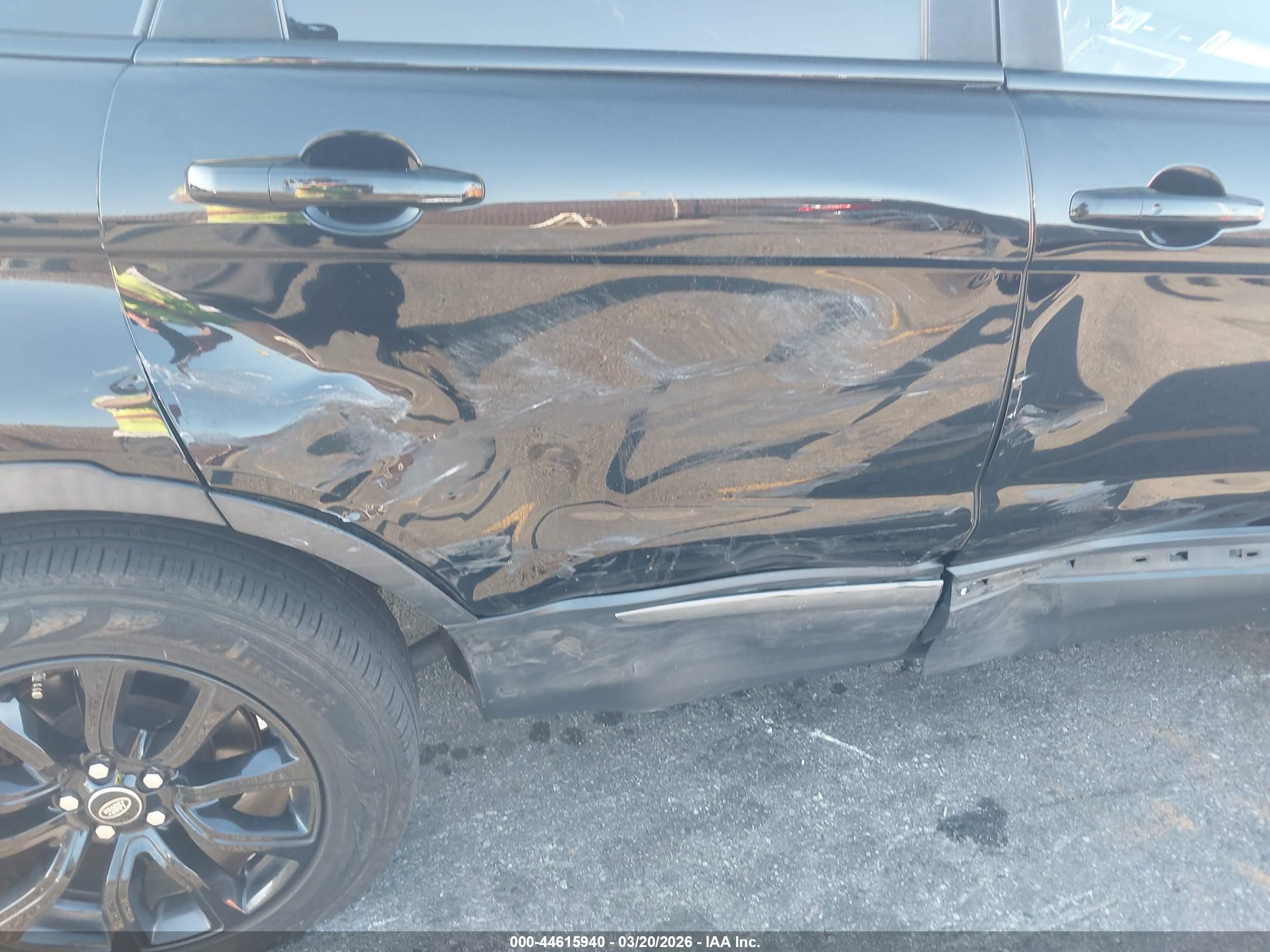LAND ROVER image 6