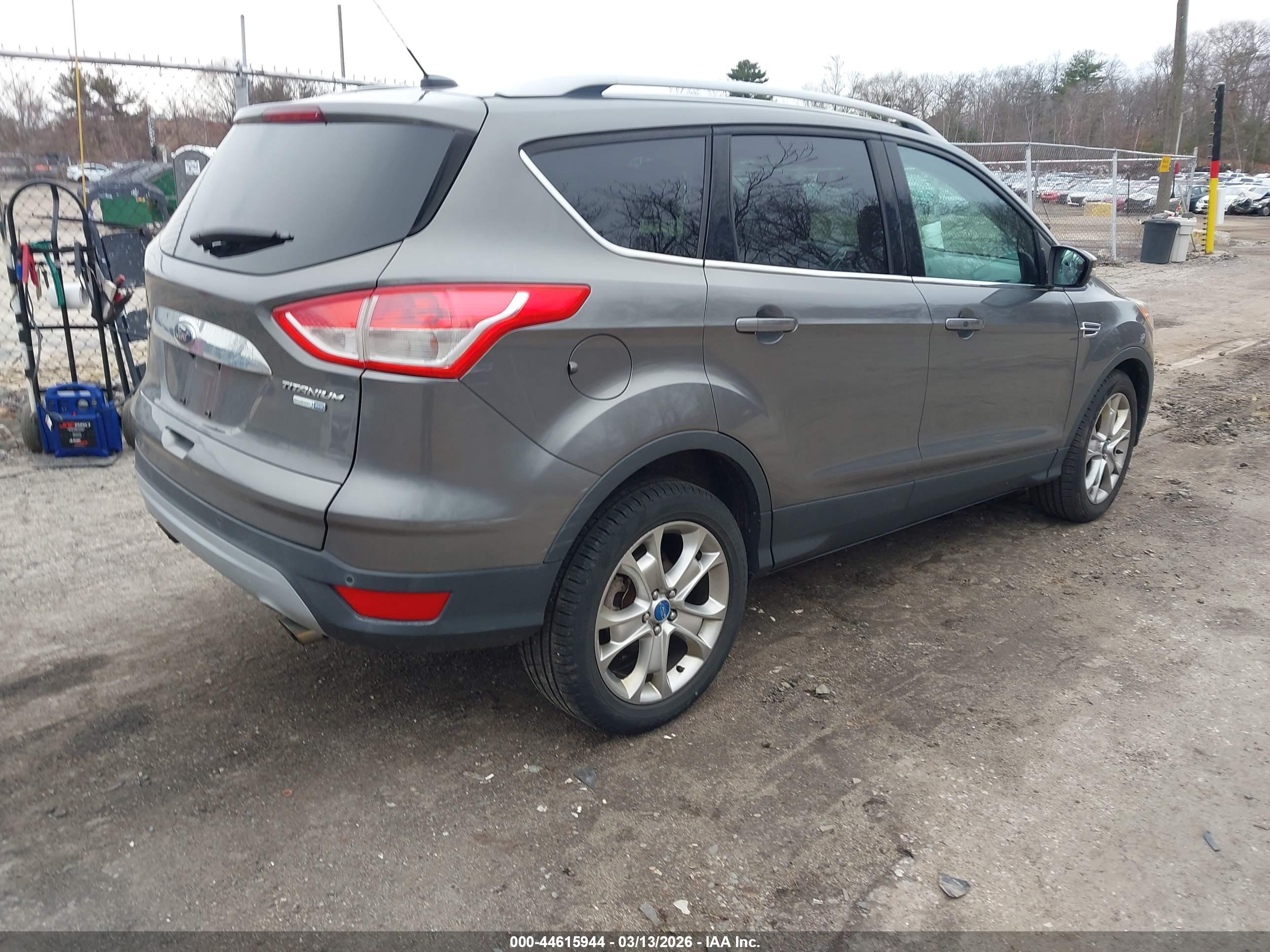 FORD ESCAPE image 4