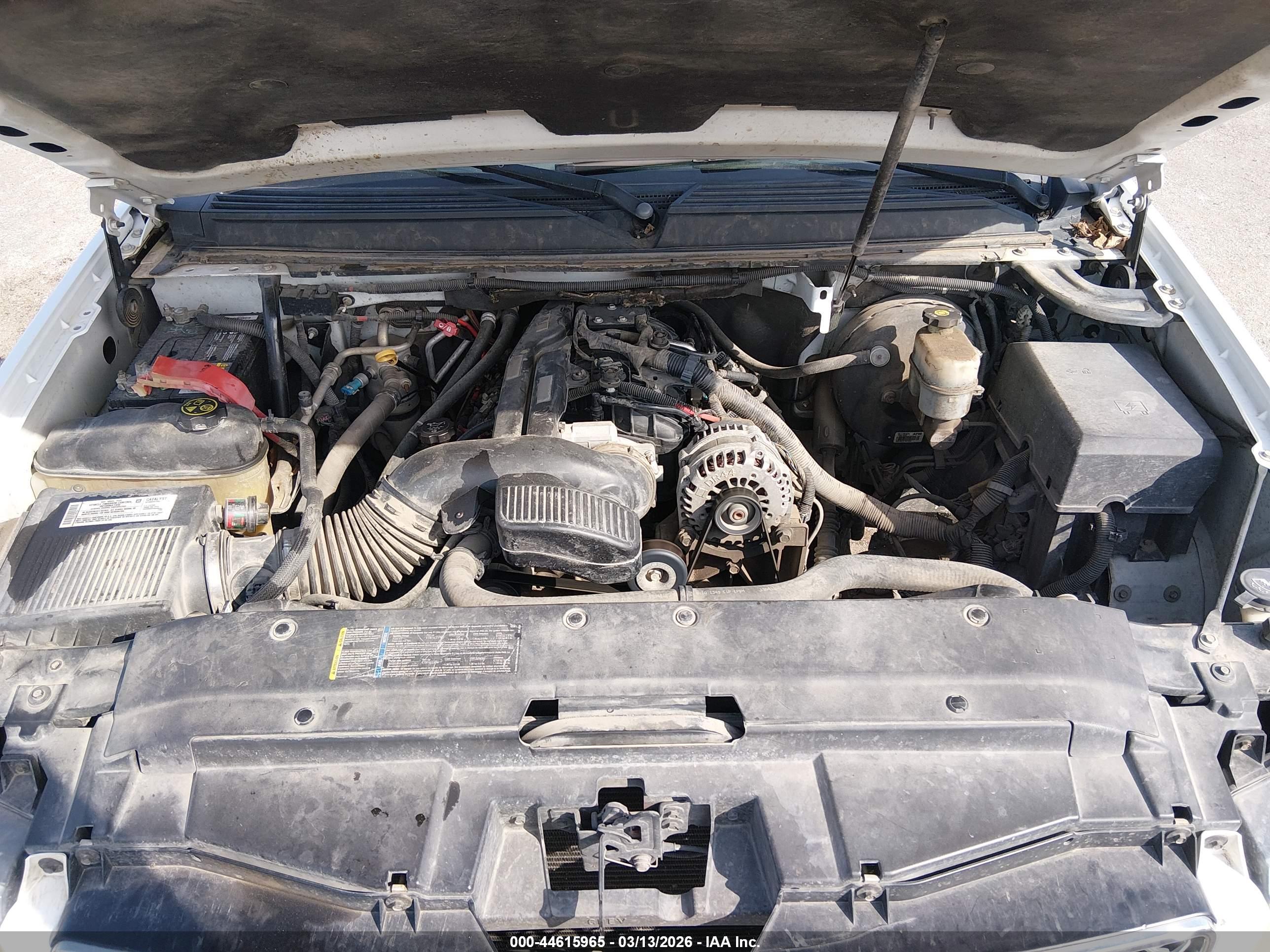 CHEVROLET SUBURBAN image 10