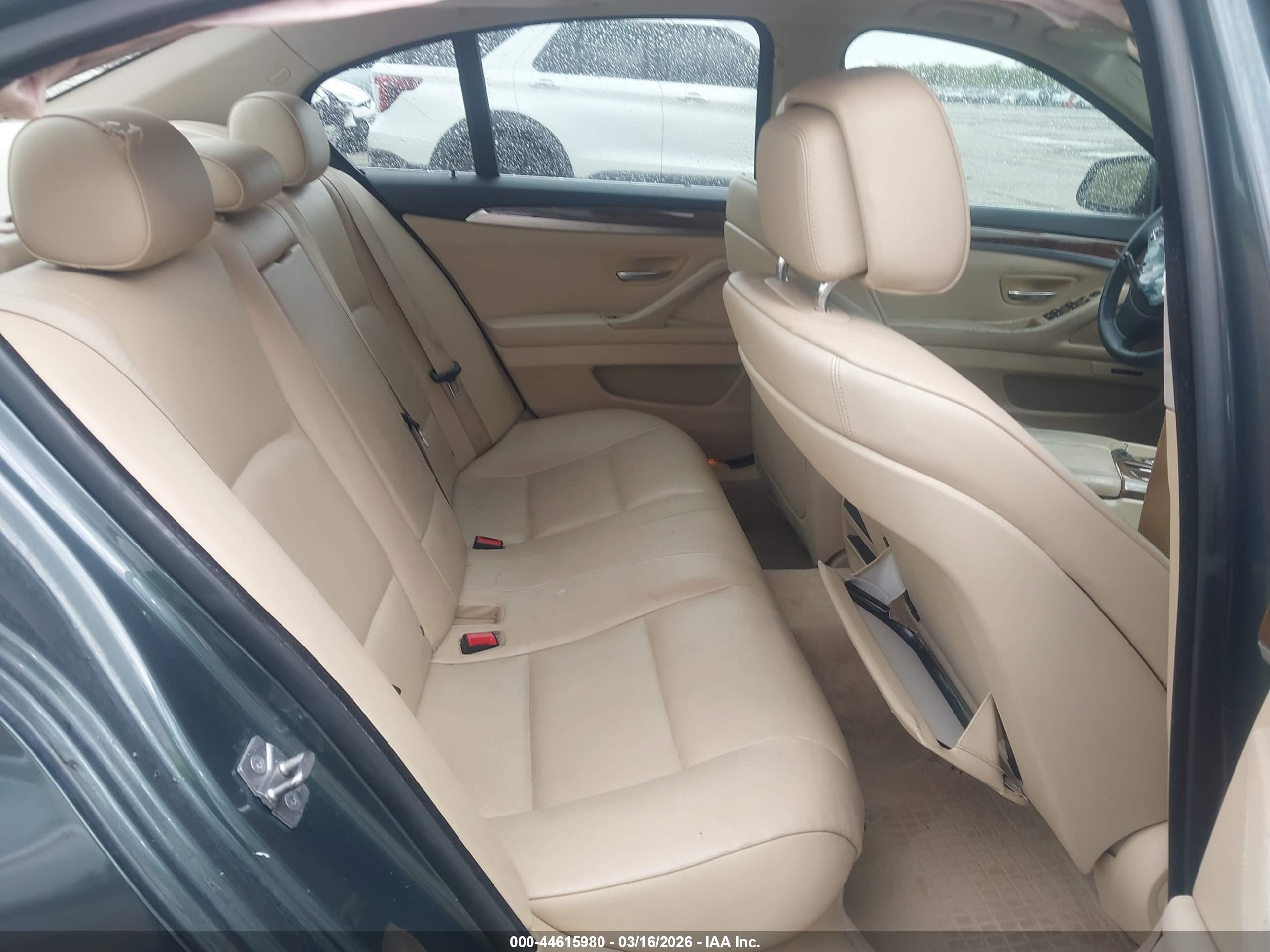 BMW 528I image 8