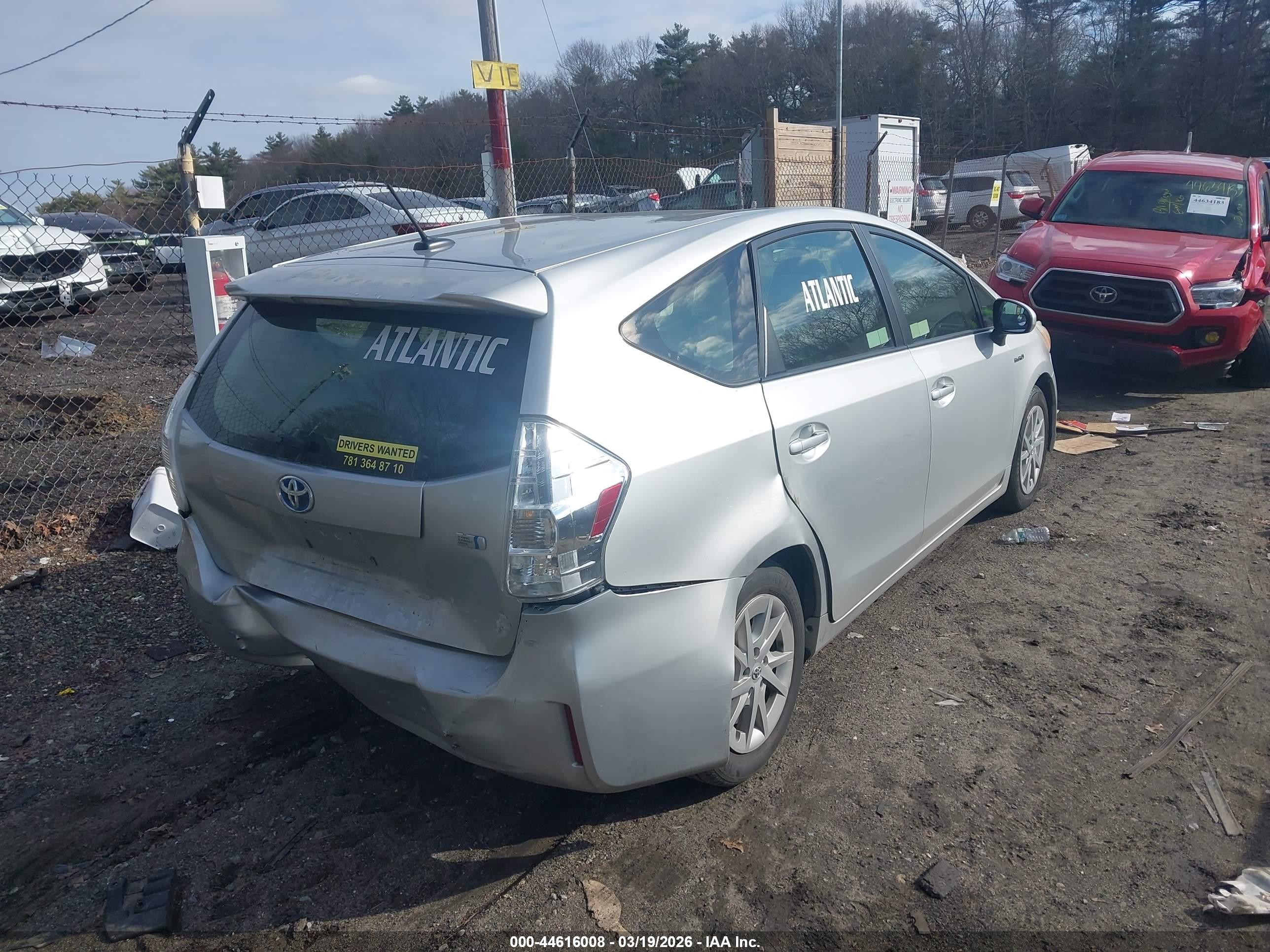 TOYOTA PRIUS image 4