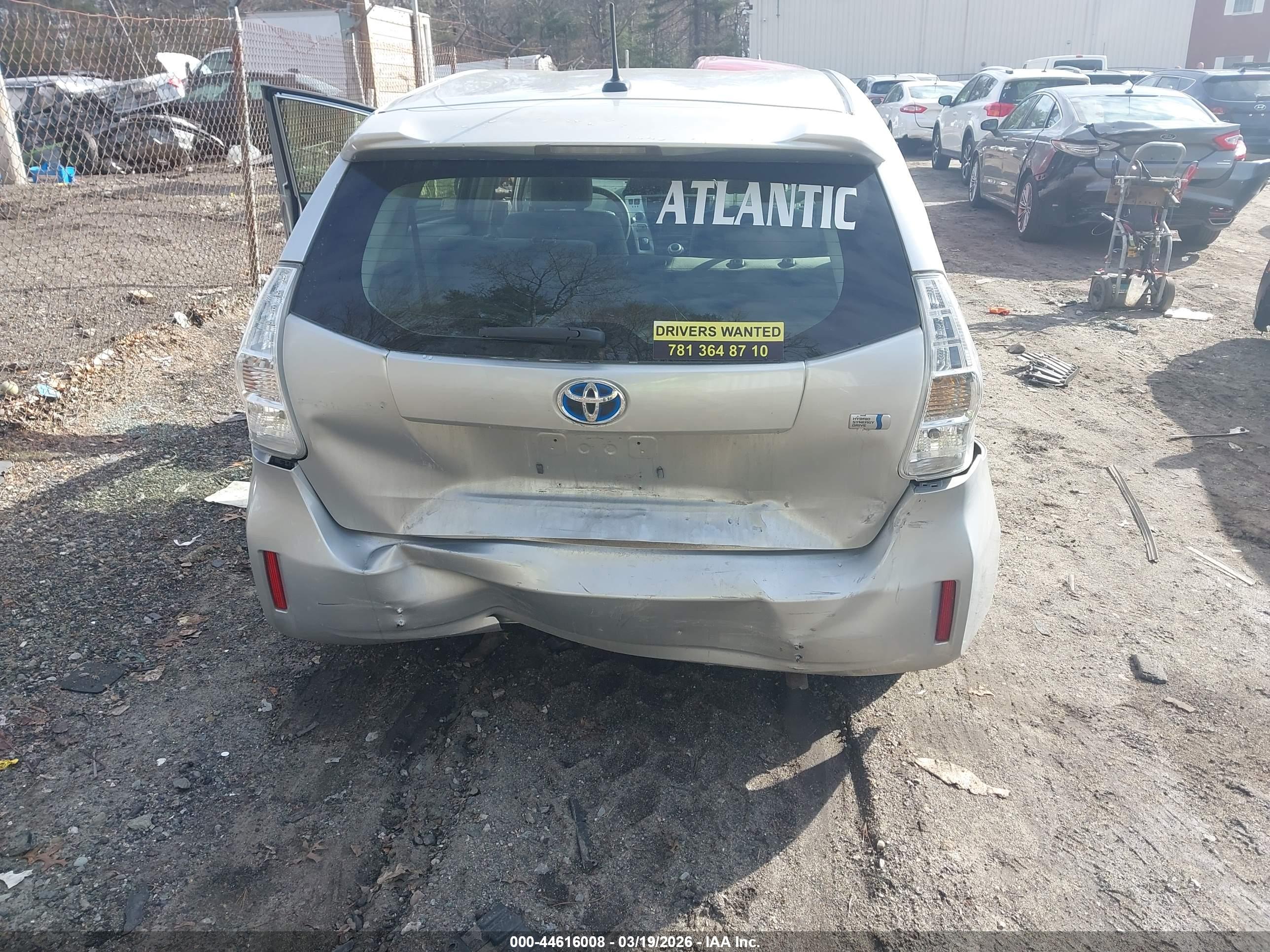 TOYOTA PRIUS image 6