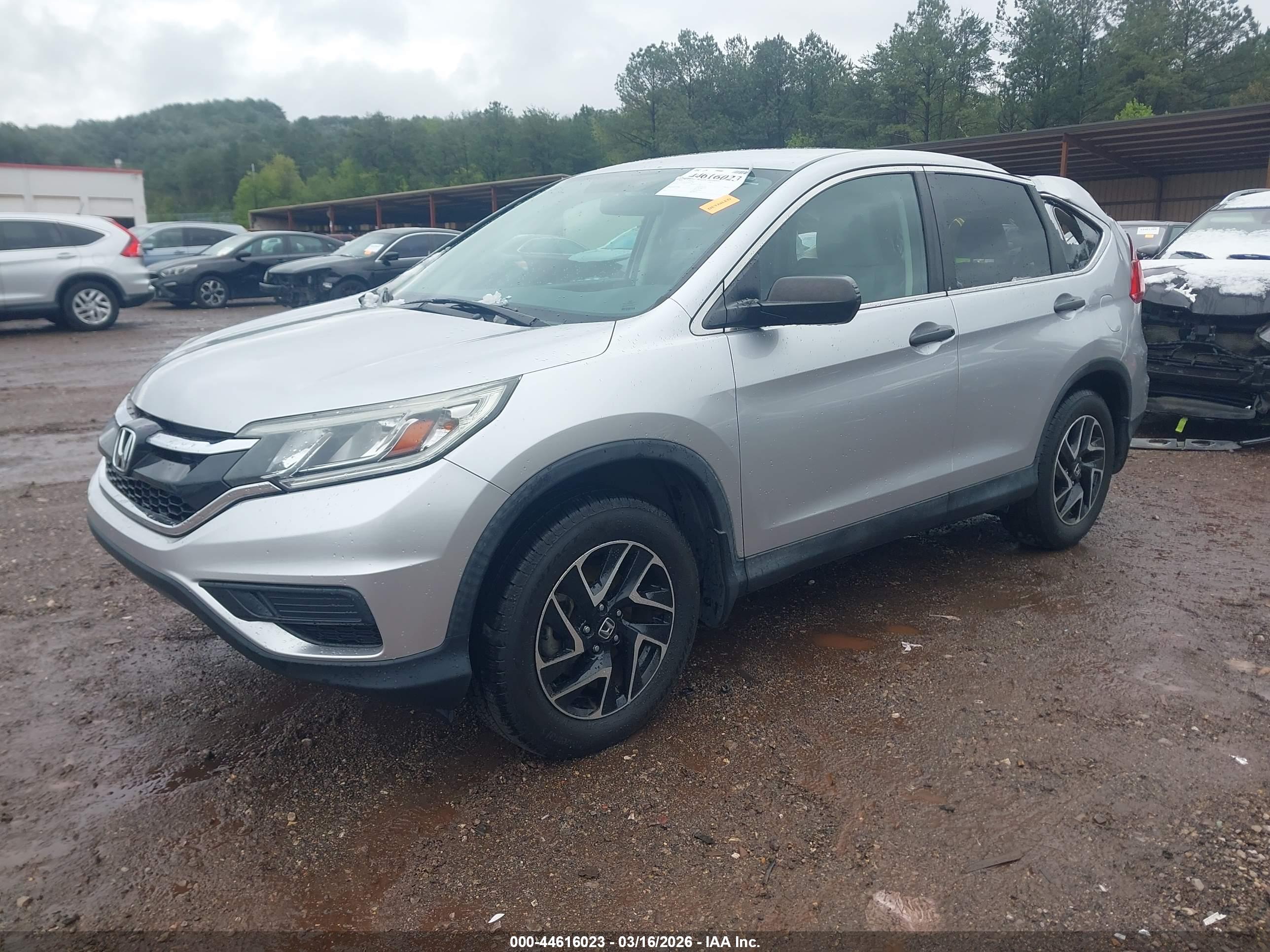 HONDA CR-V image 2