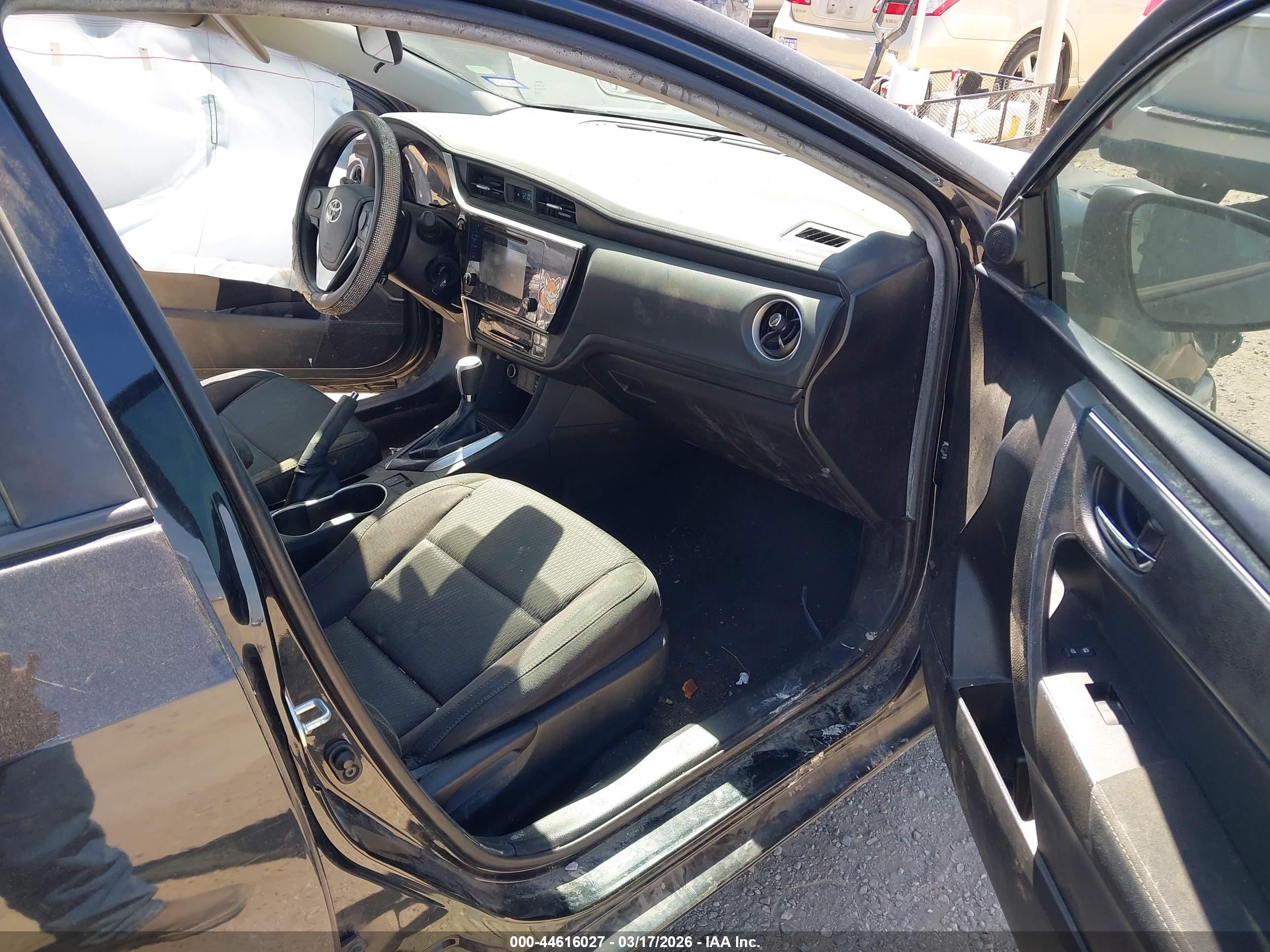 TOYOTA COROLLA image 5