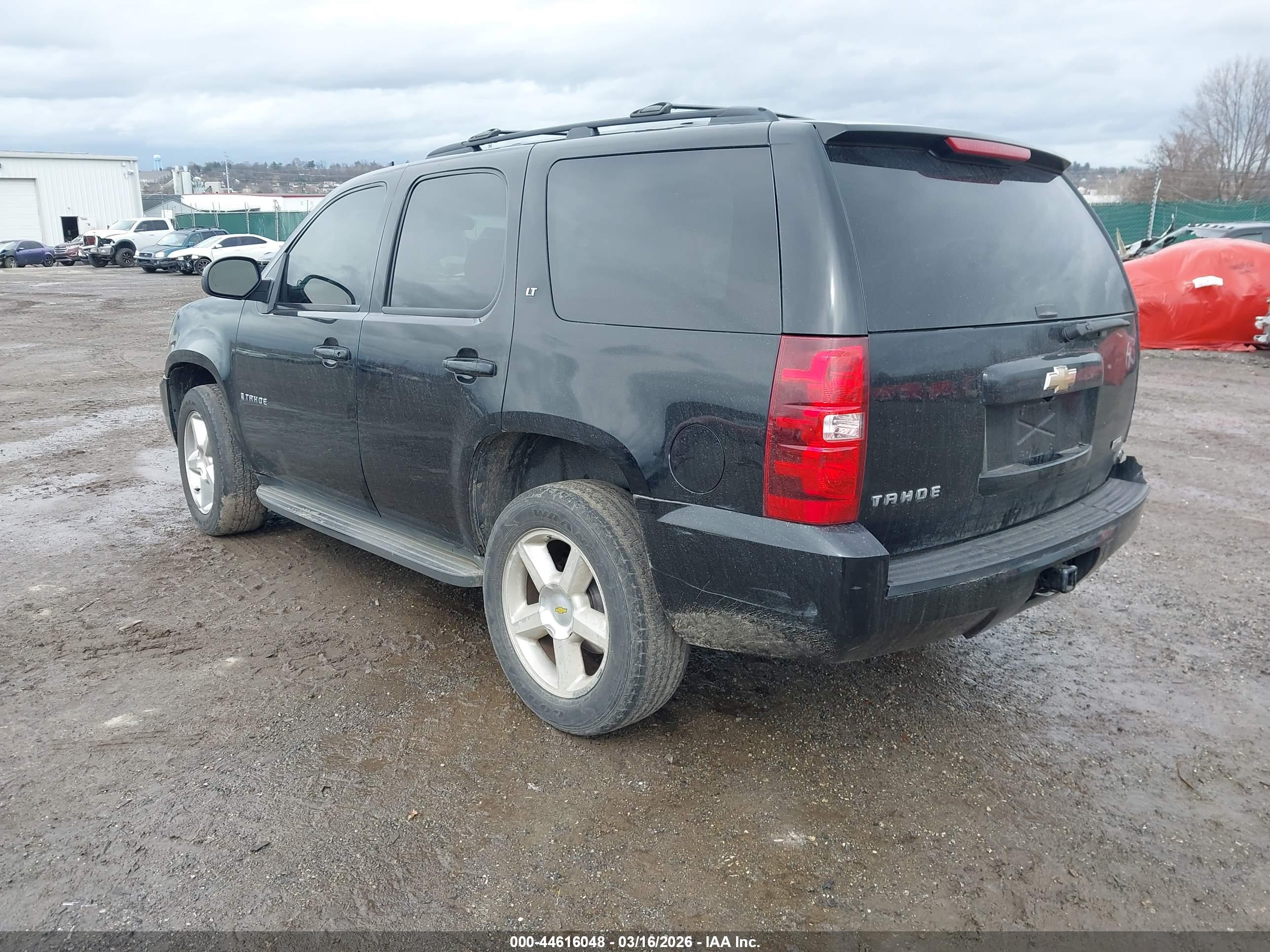 CHEVROLET TAHOE image 3