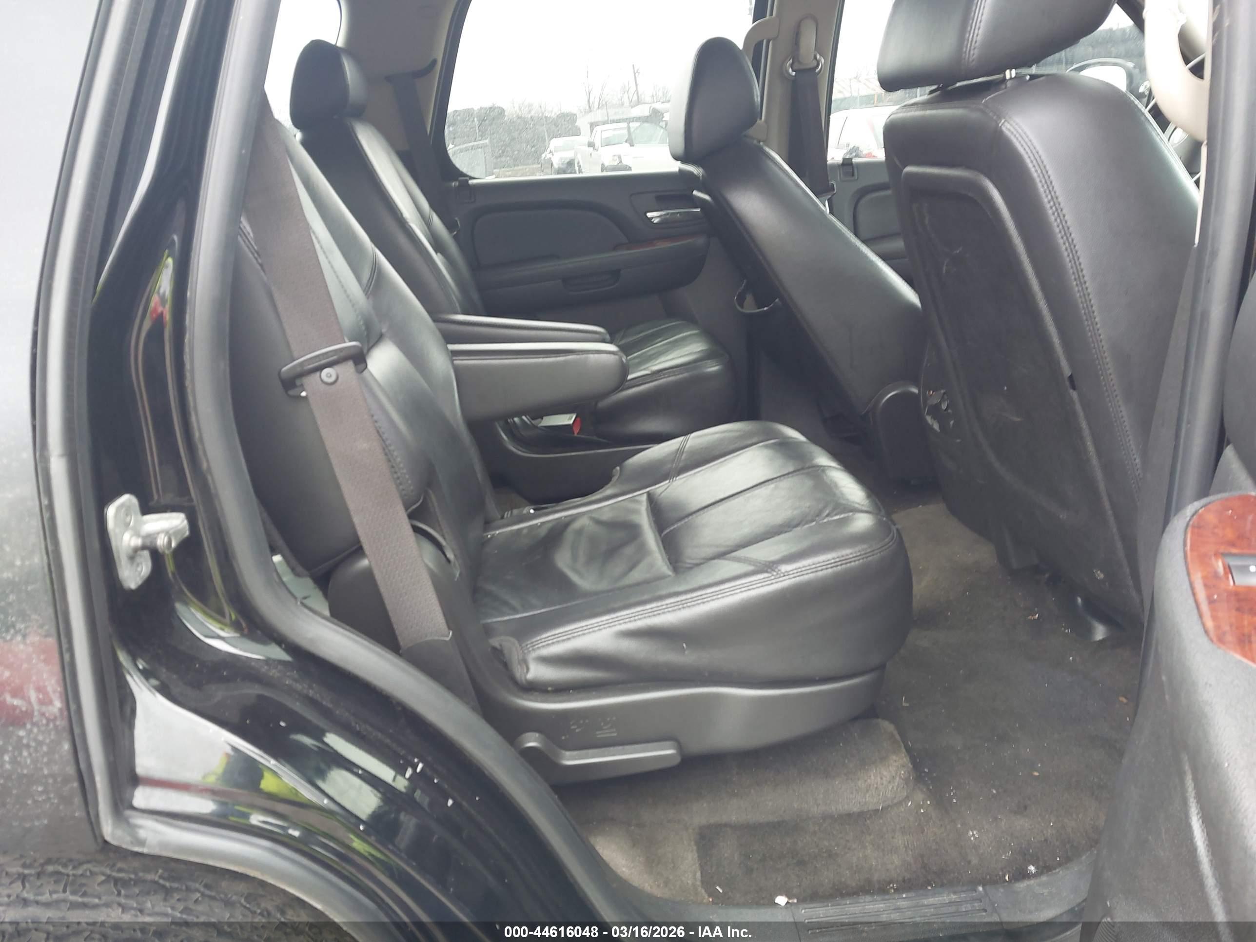 CHEVROLET TAHOE image 8