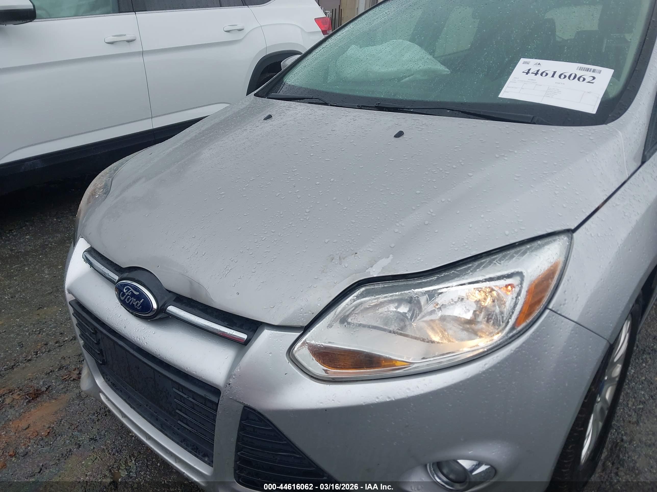 FORD FOCUS image 10
