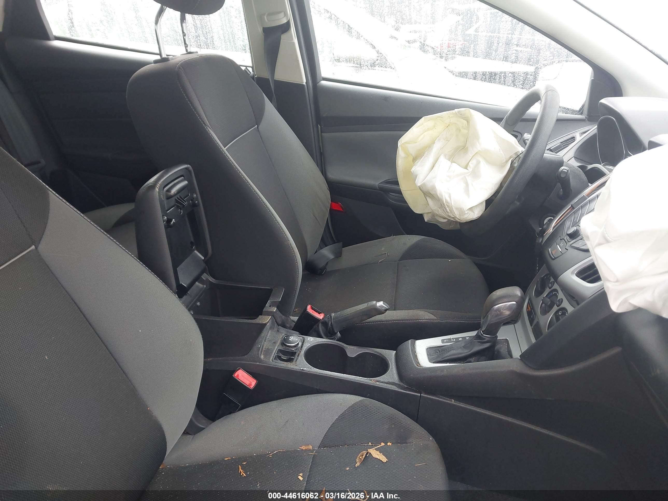 FORD FOCUS image 5