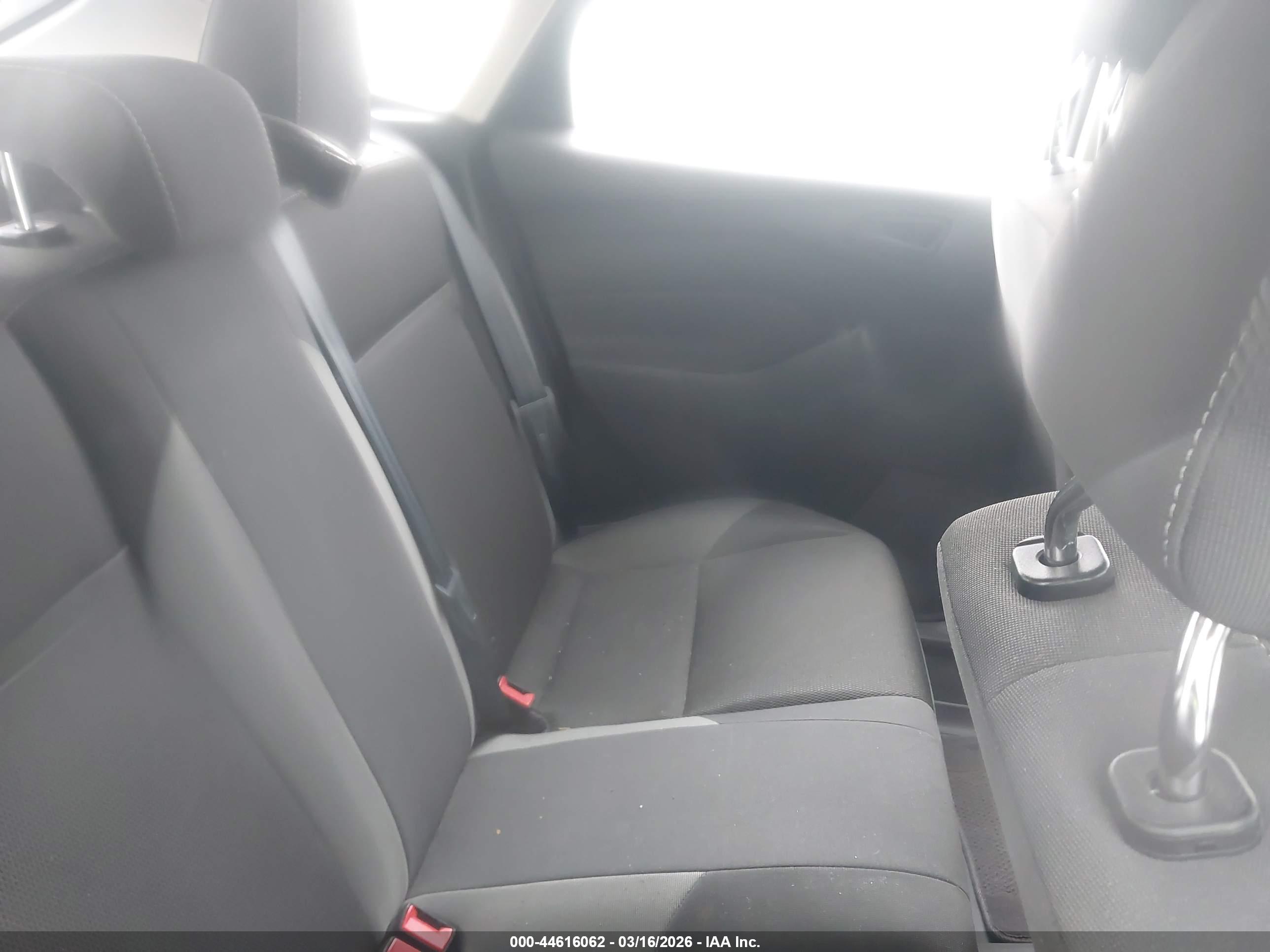 FORD FOCUS image 8