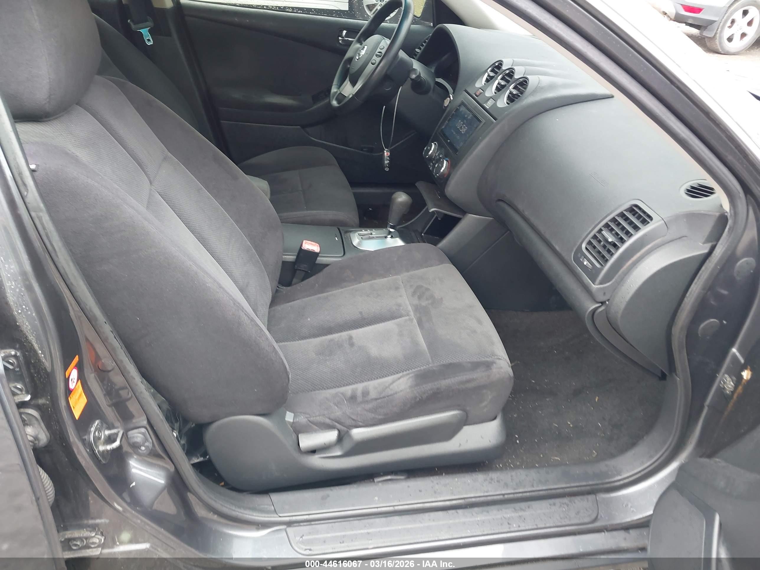NISSAN ALTIMA image 5