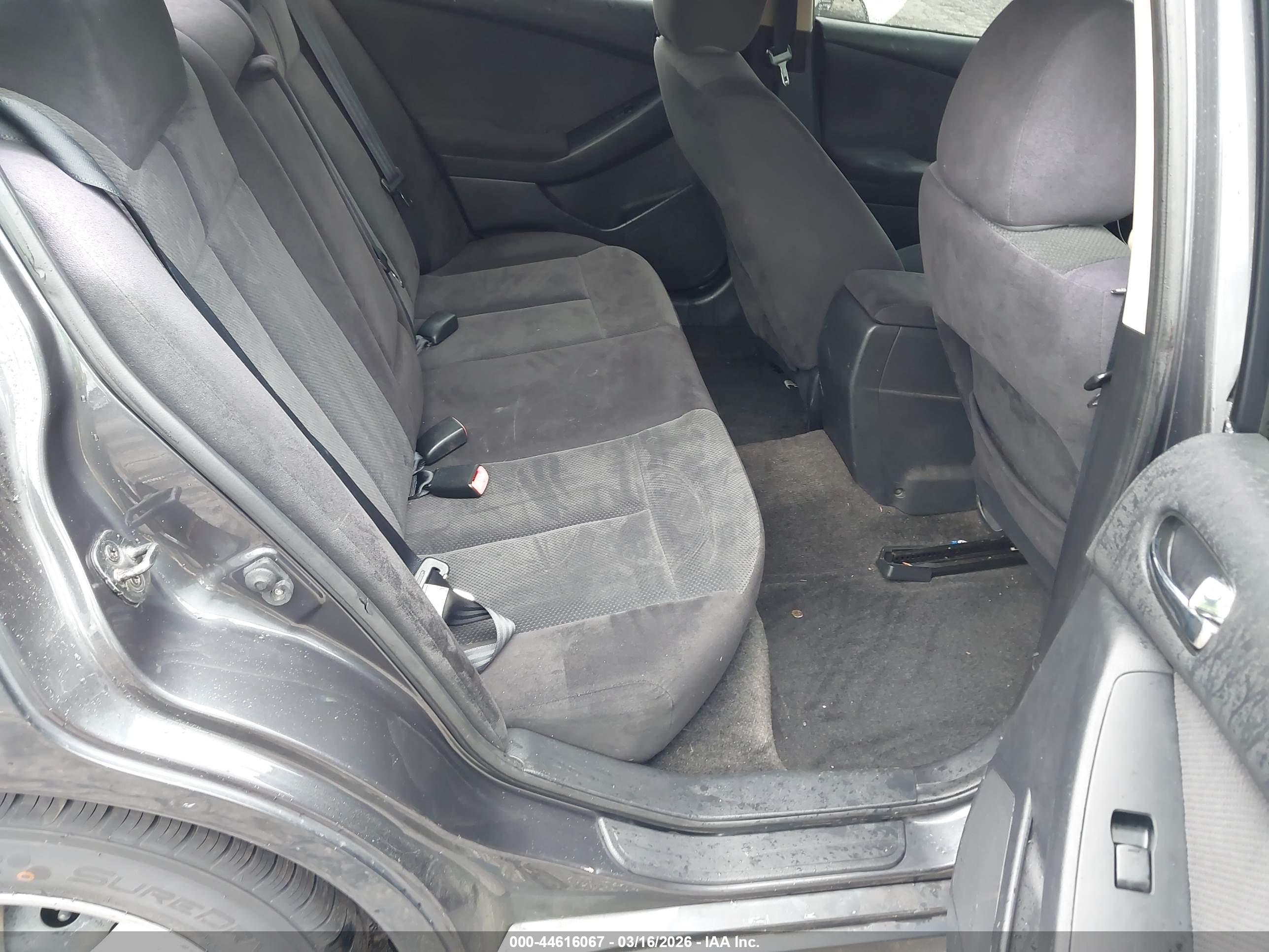 NISSAN ALTIMA image 8