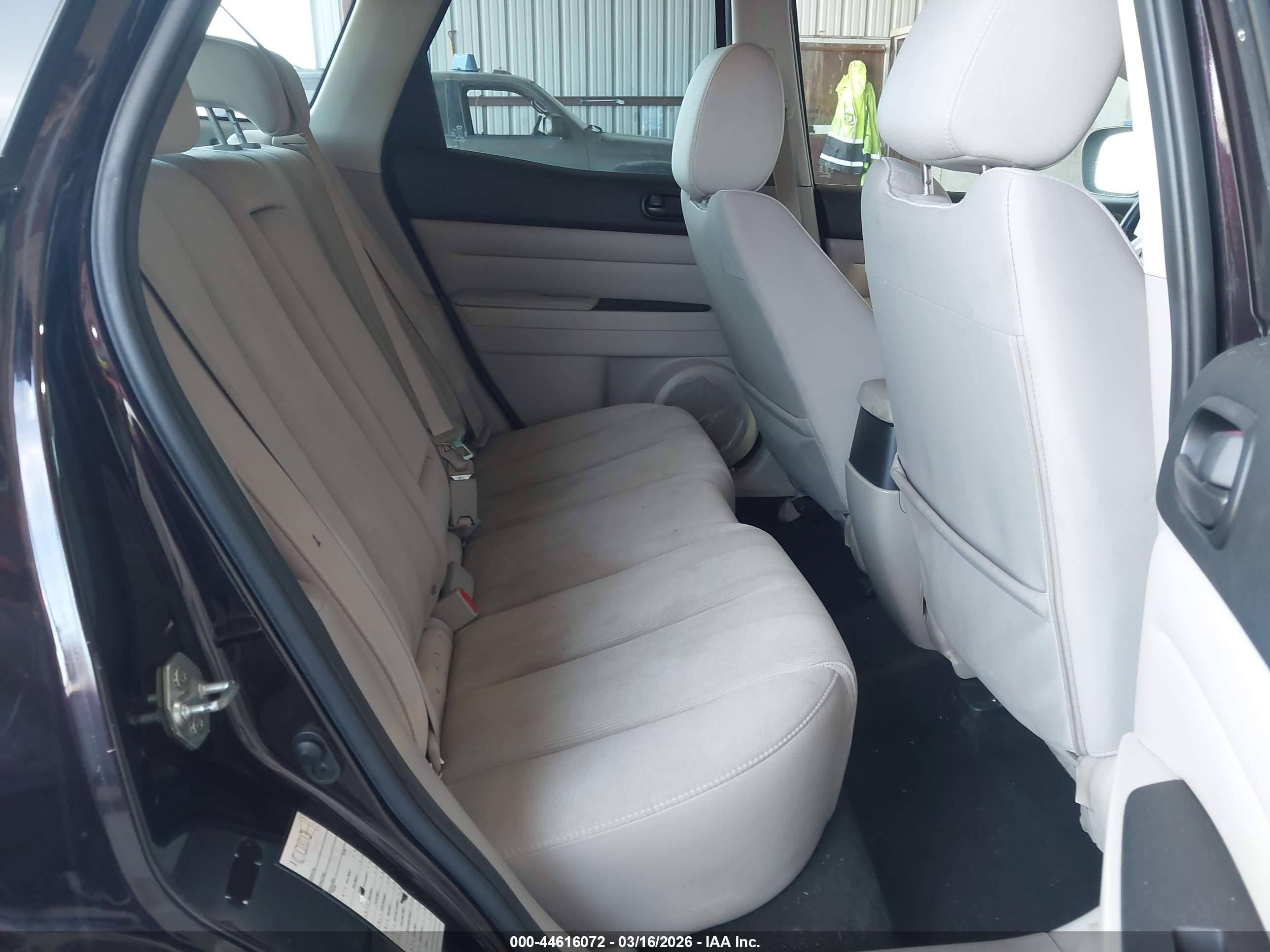 MAZDA CX-7 image 8